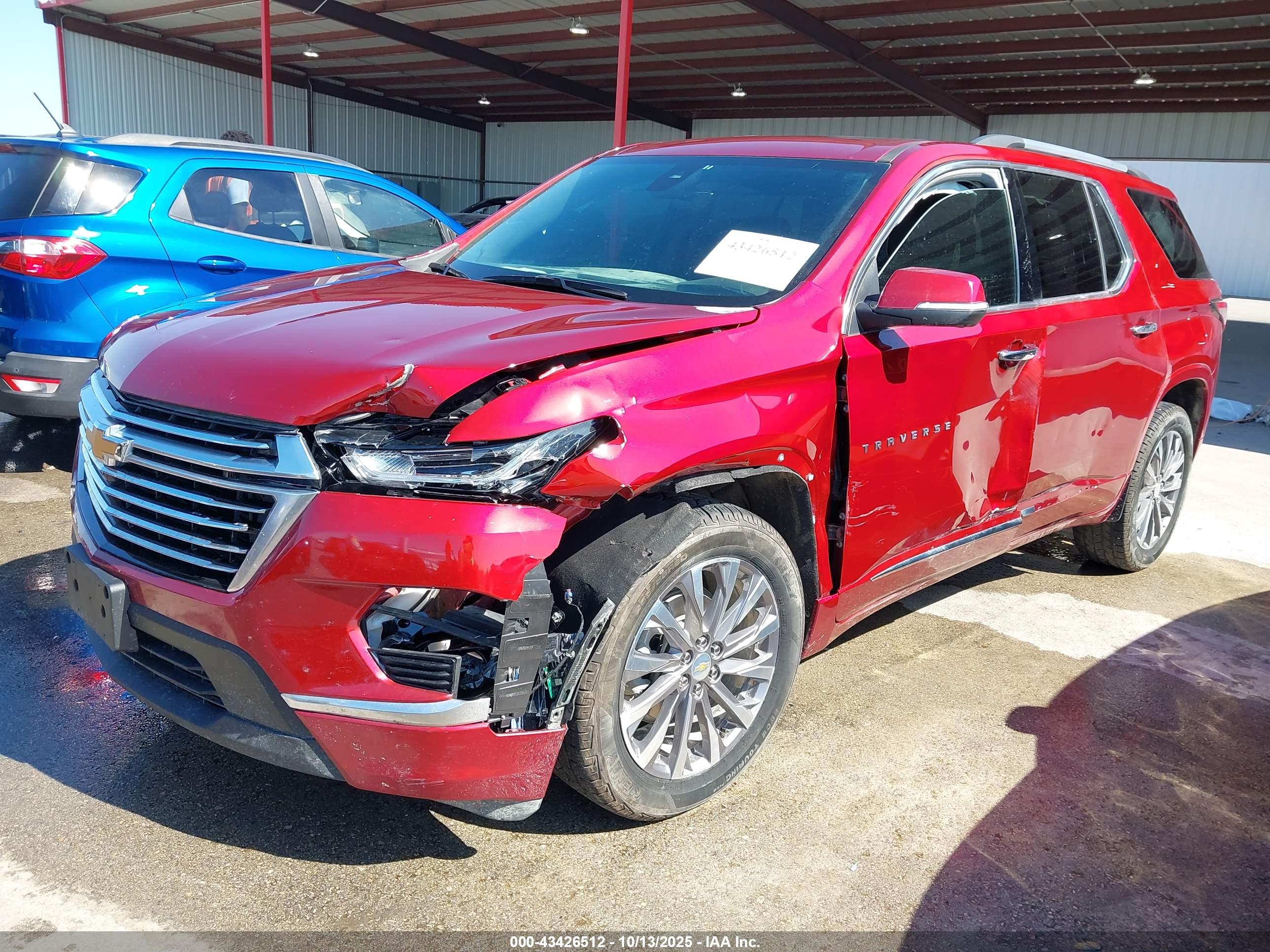 CHEVROLET TRAVERSE image 2