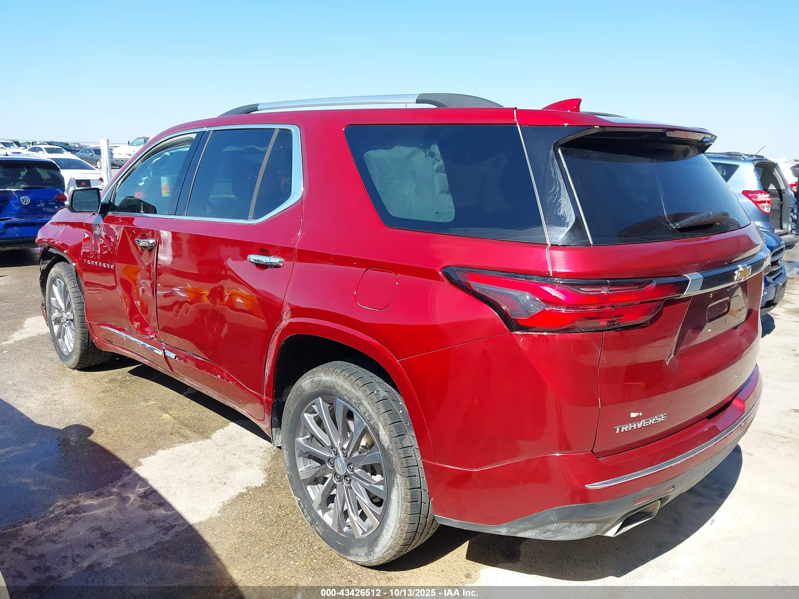 CHEVROLET TRAVERSE image 3
