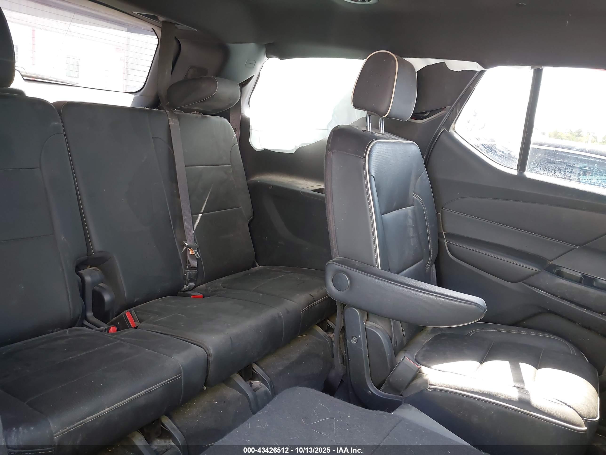 CHEVROLET TRAVERSE image 8