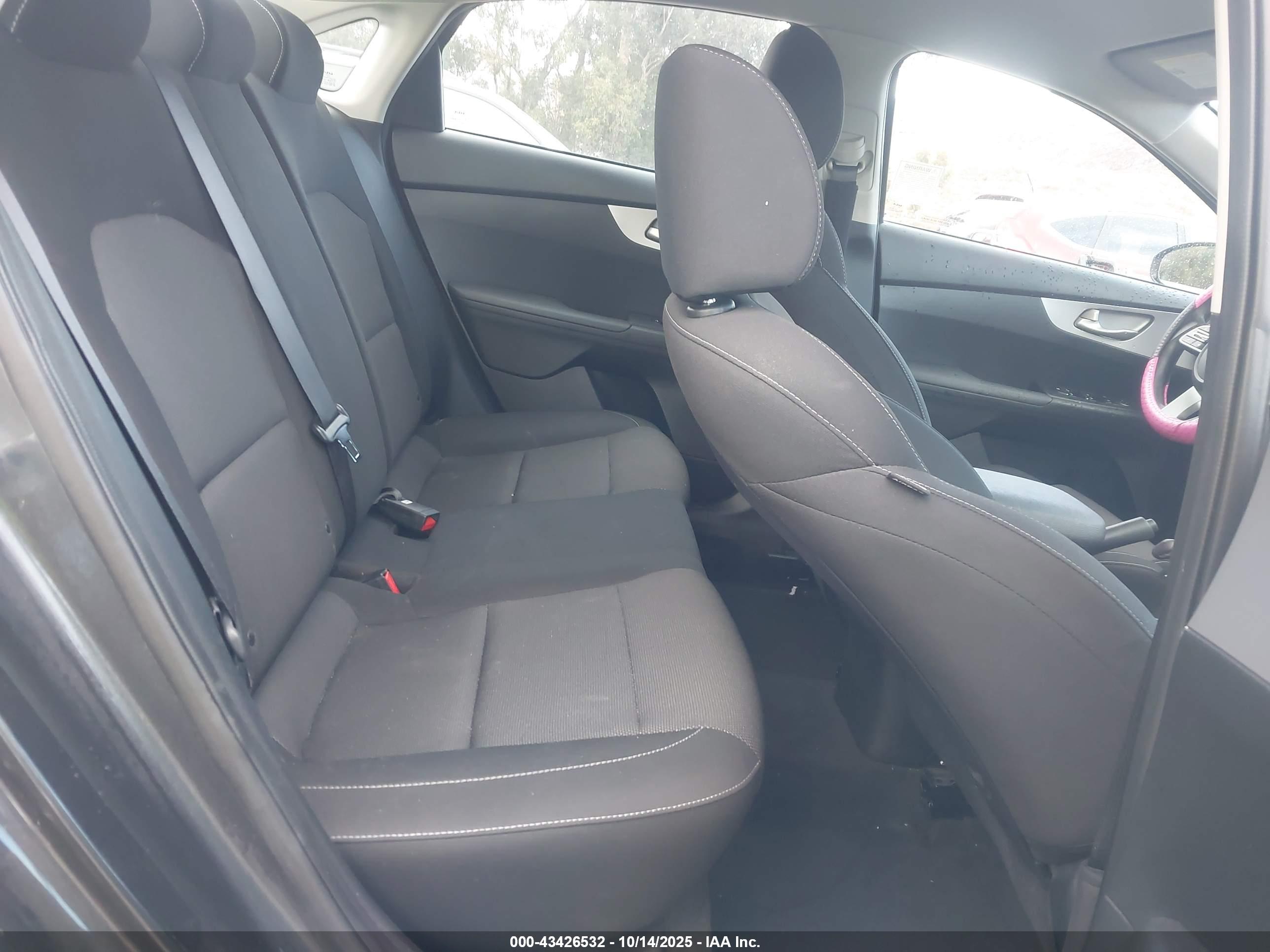 KIA FORTE image 8