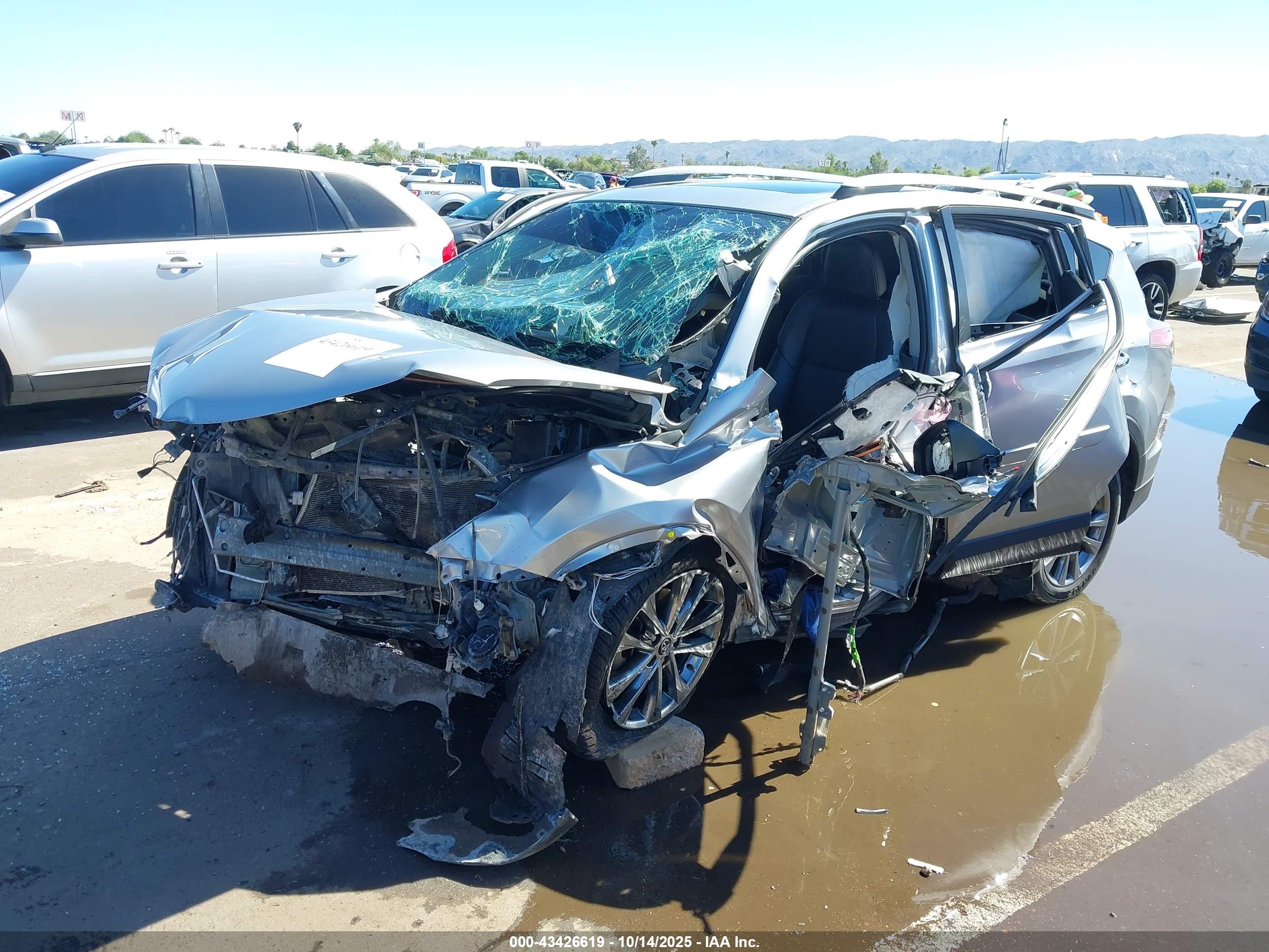 TOYOTA RAV4 image 2