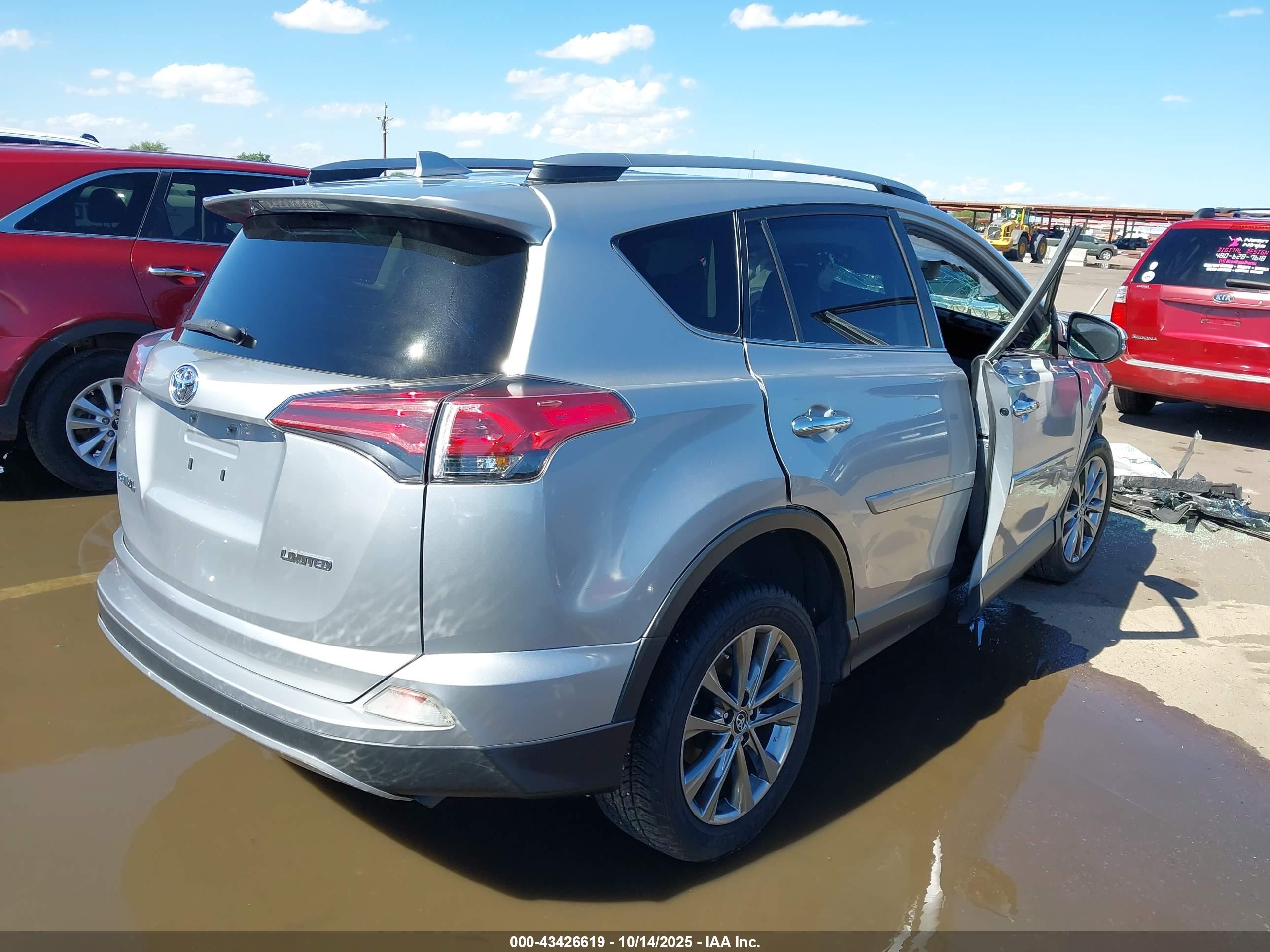 TOYOTA RAV4 image 4