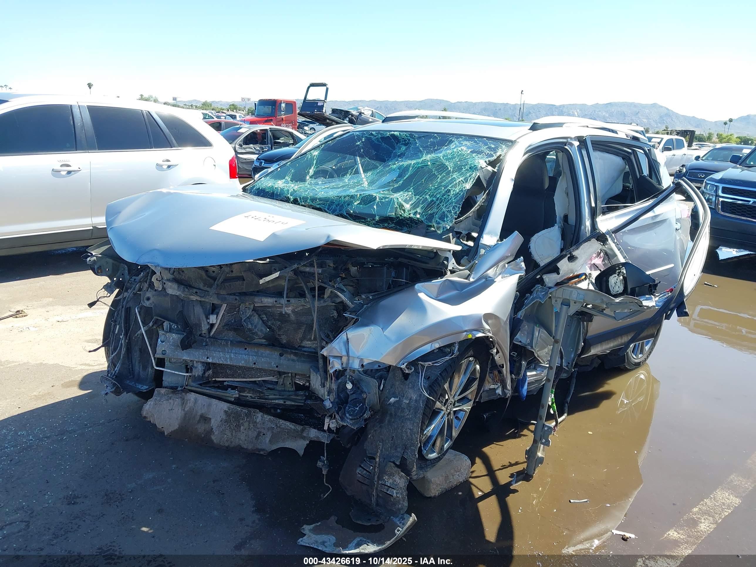 TOYOTA RAV4 image 6