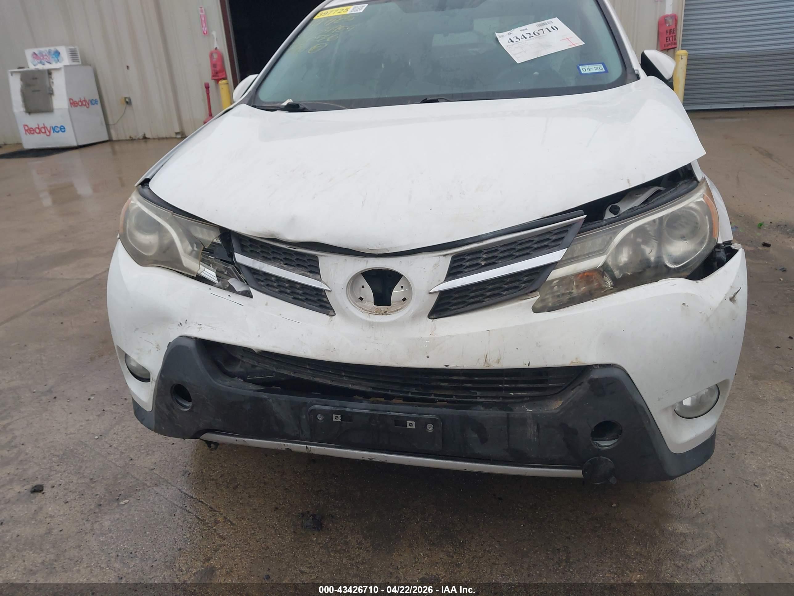 TOYOTA RAV4 image 6