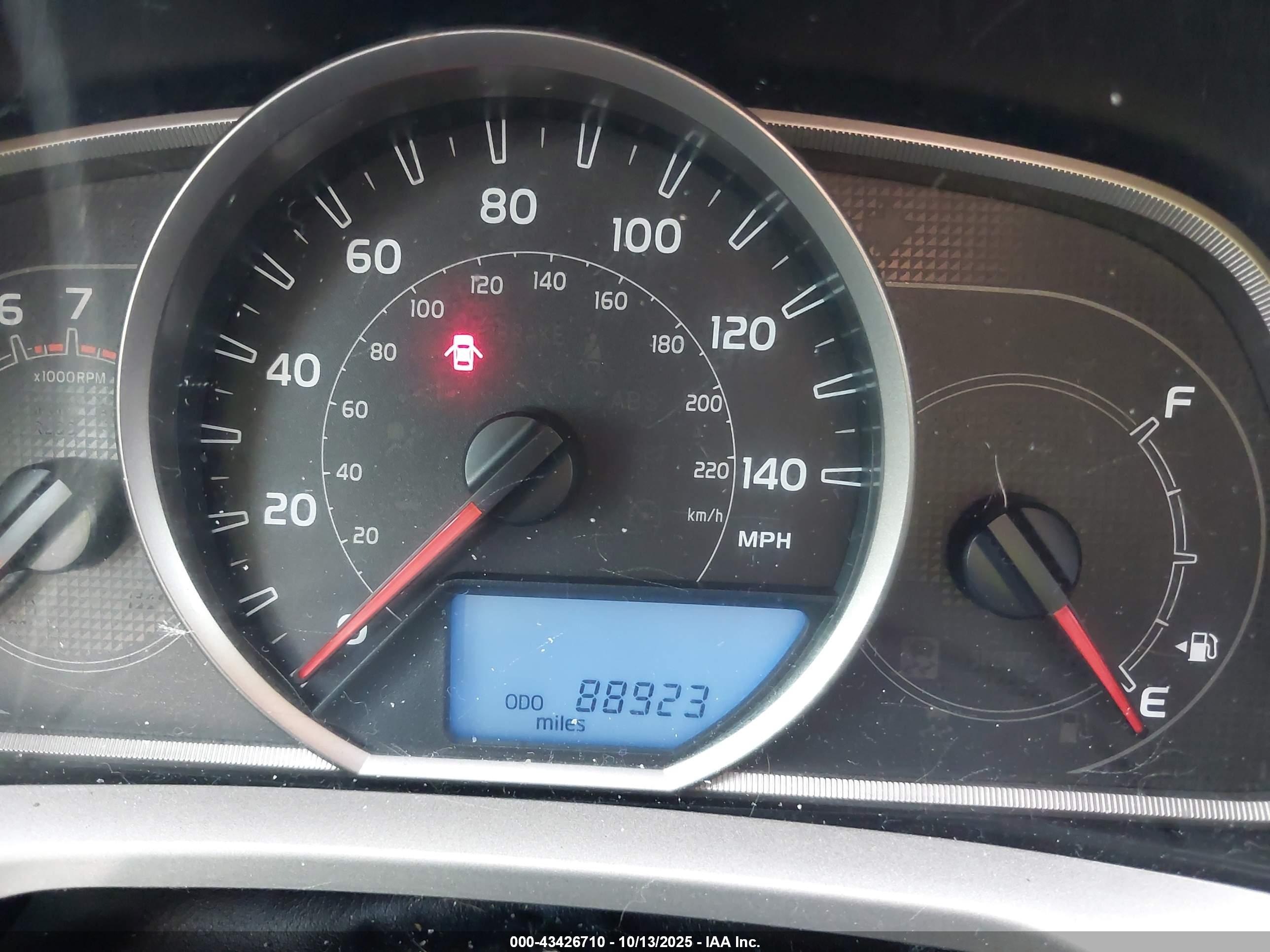TOYOTA RAV4 image 7
