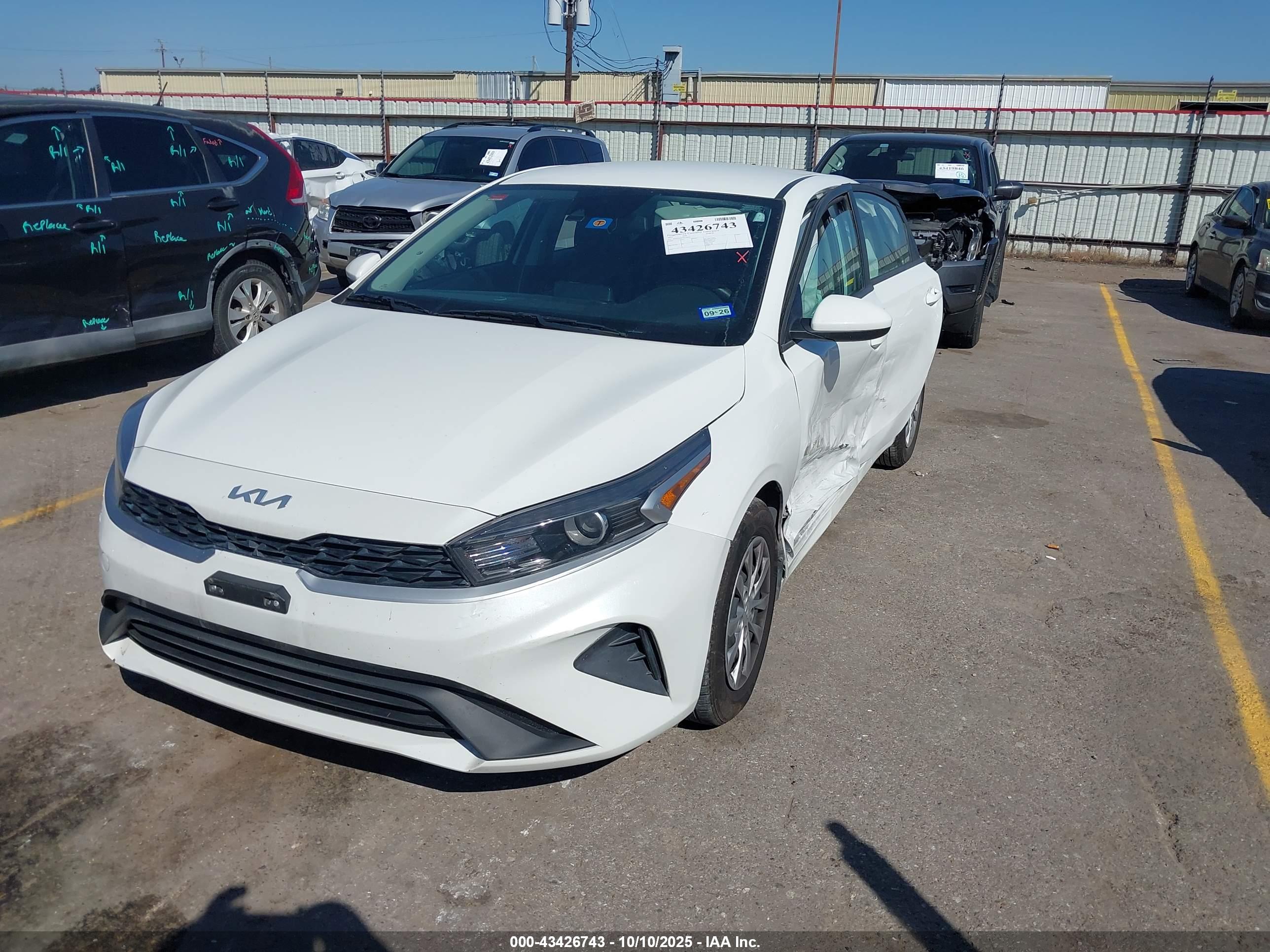 KIA FORTE image 2