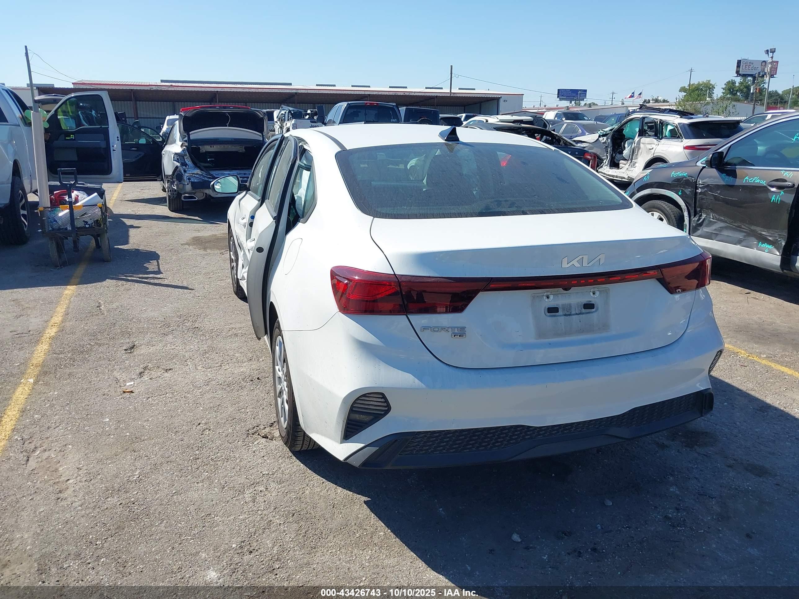 KIA FORTE image 3