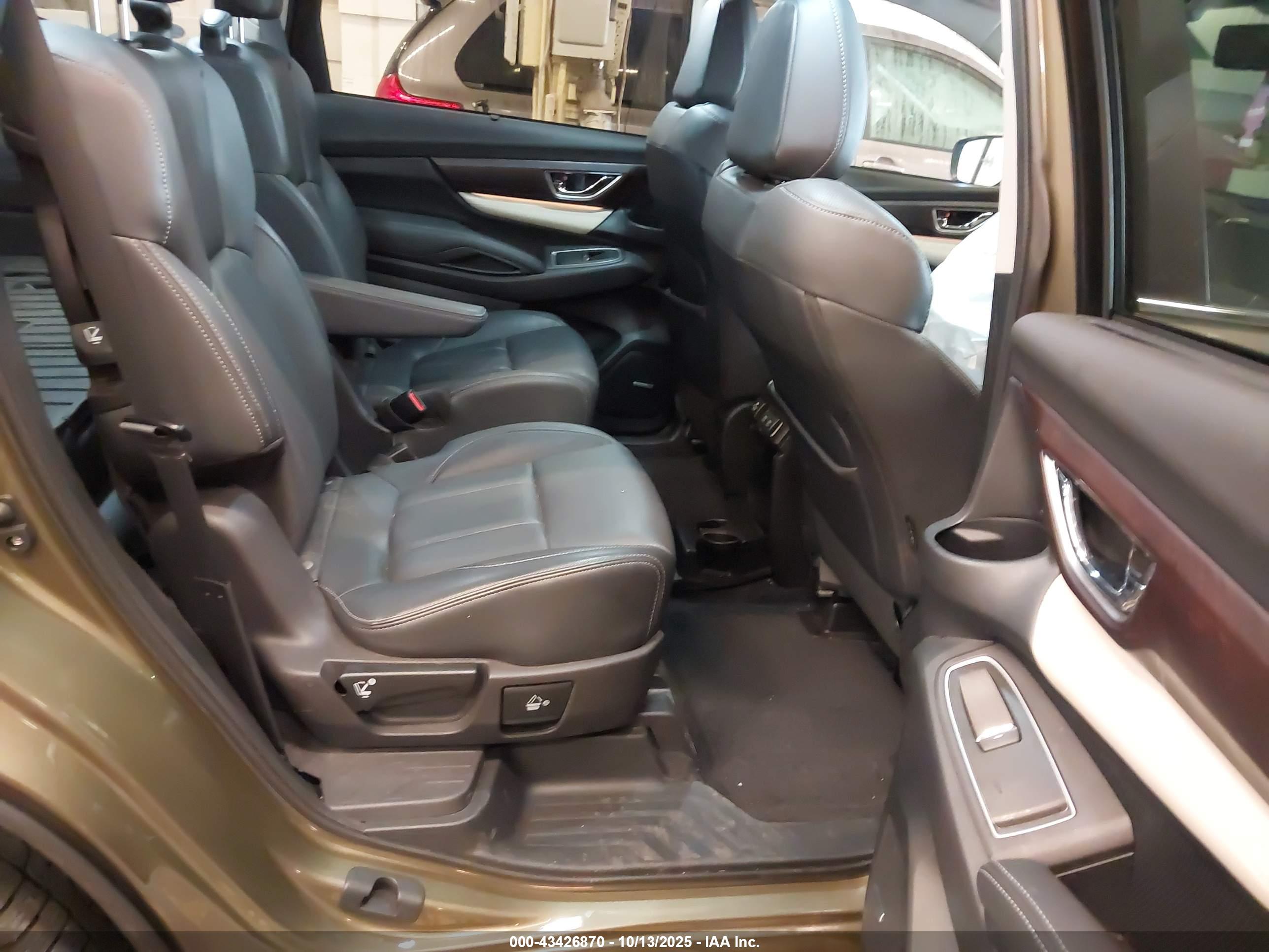 SUBARU ASCENT image 8