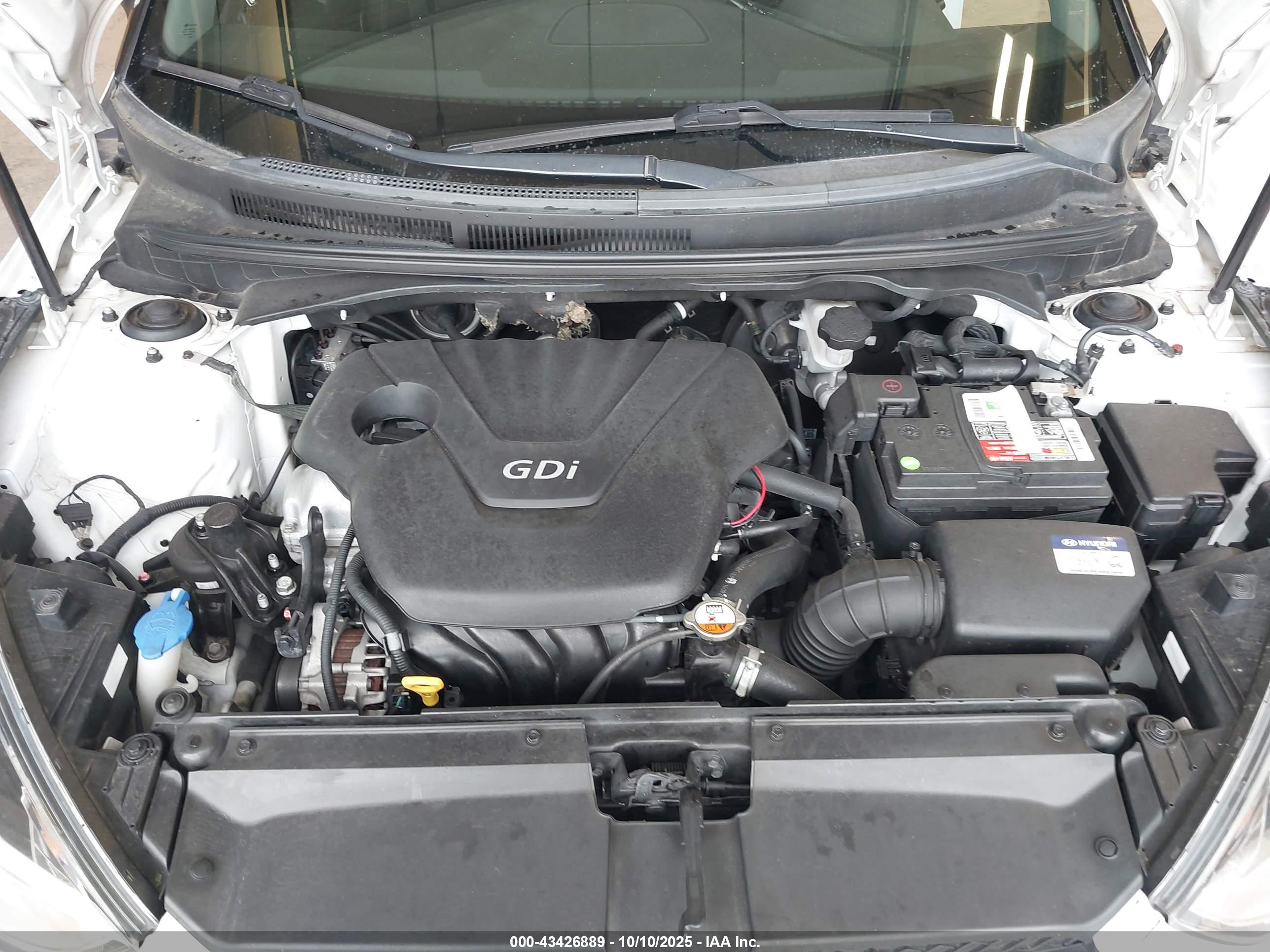 HYUNDAI VELOSTER image 10