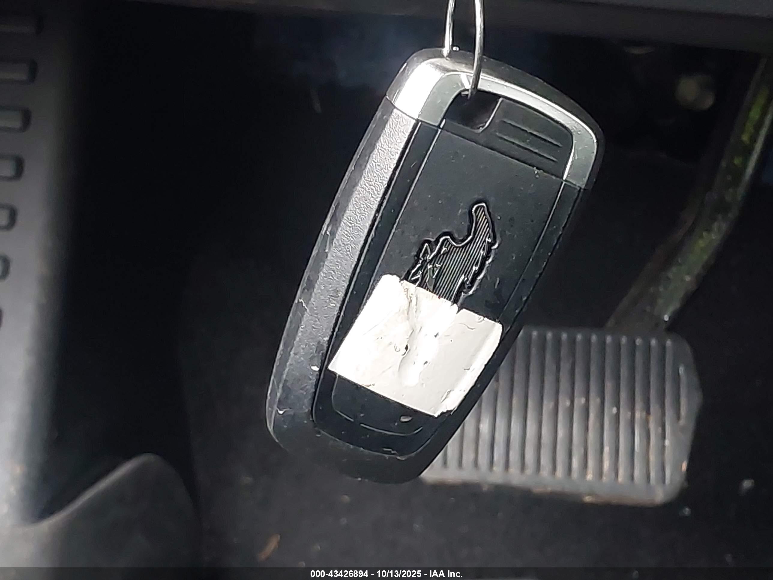 FORD MUSTANG image 11