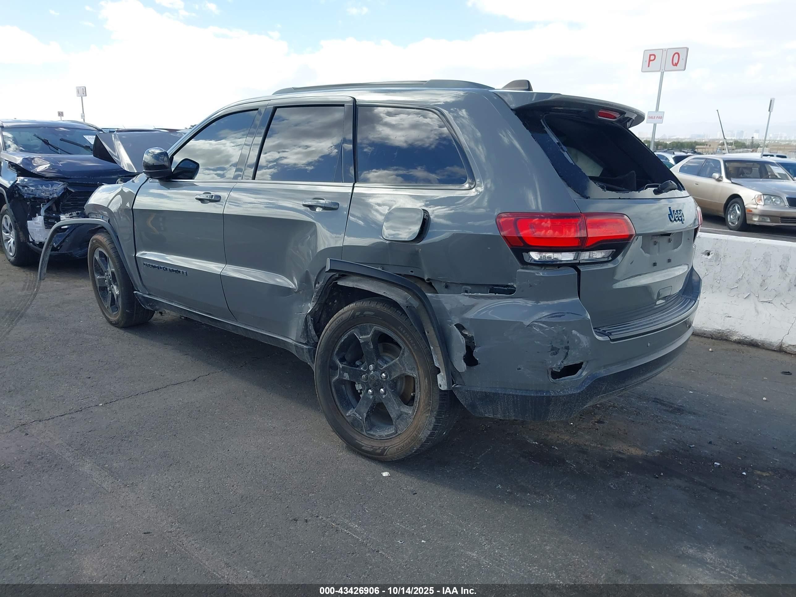 JEEP GRAND image 3