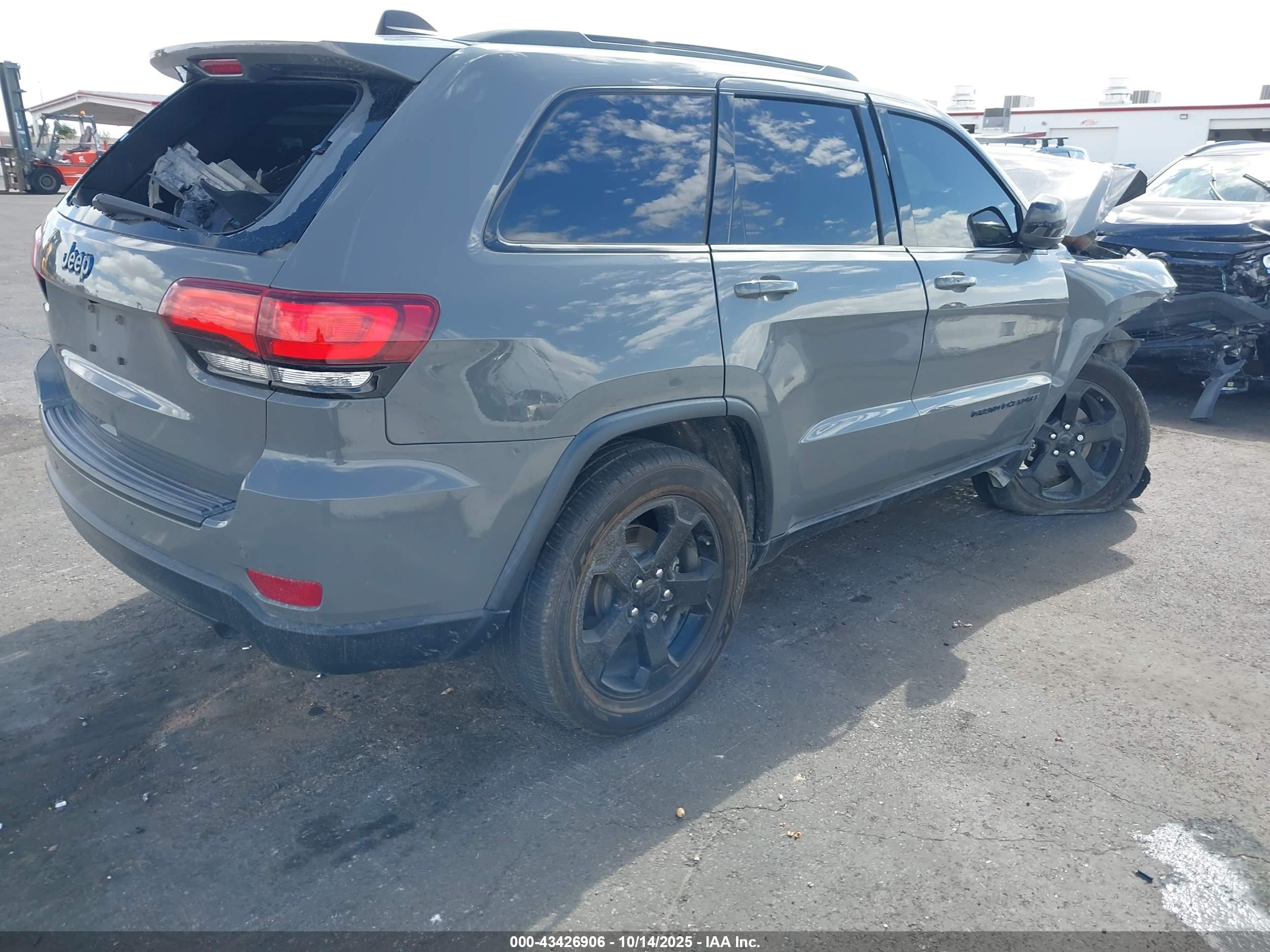 JEEP GRAND image 4