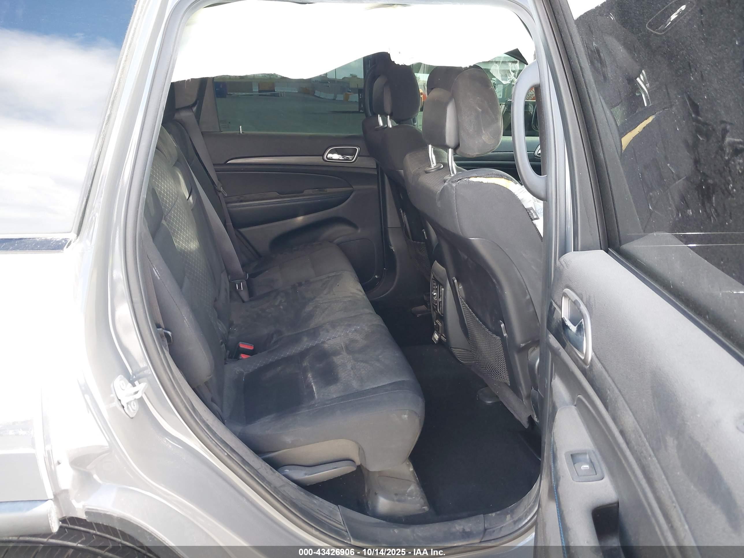 JEEP GRAND image 8