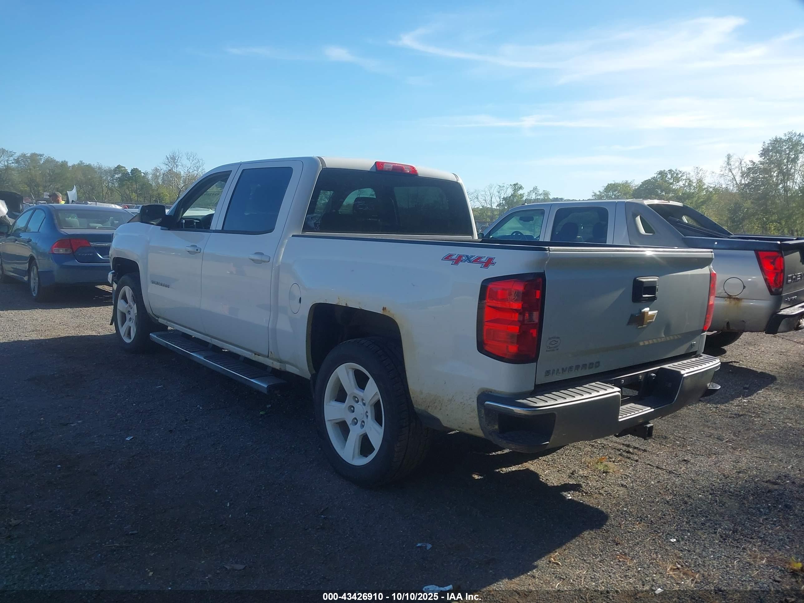 CHEVROLET SILVERADO image 3