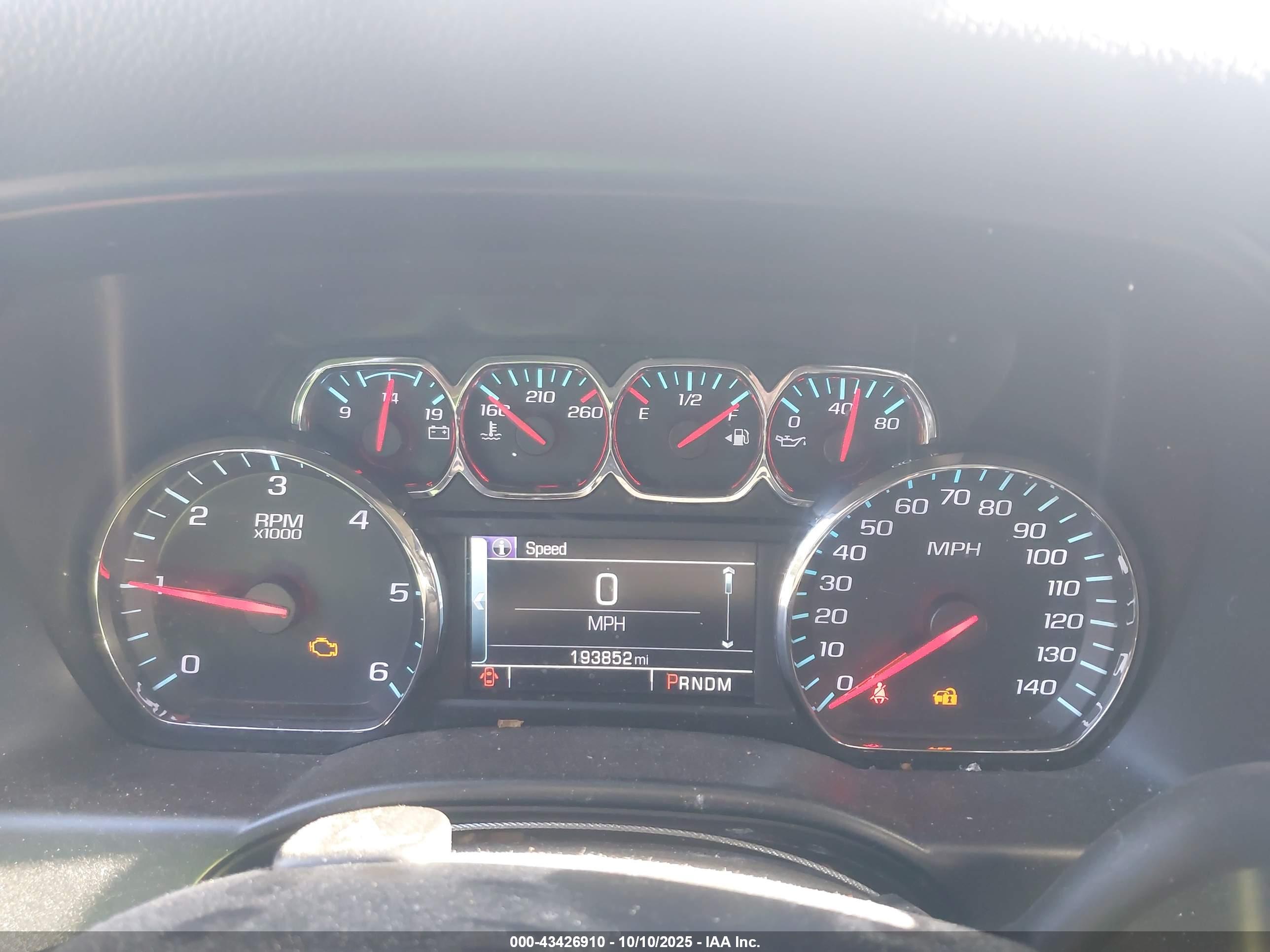 CHEVROLET SILVERADO image 7