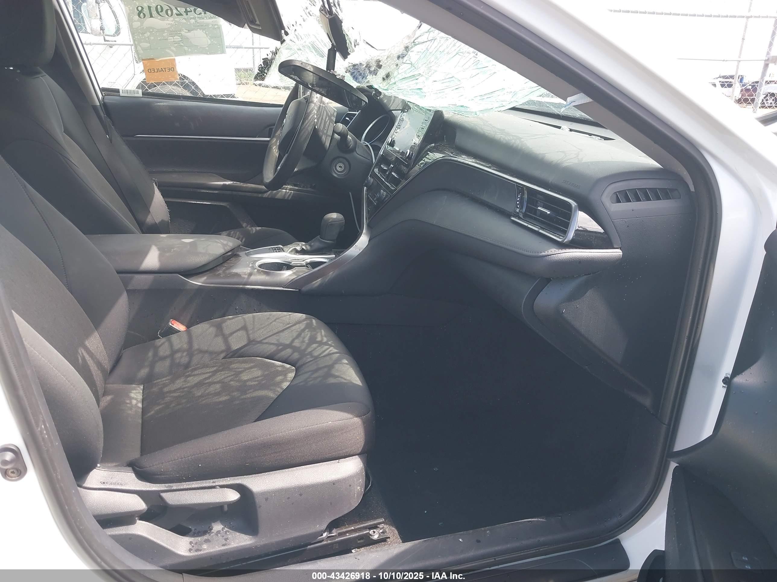 TOYOTA CAMRY image 5