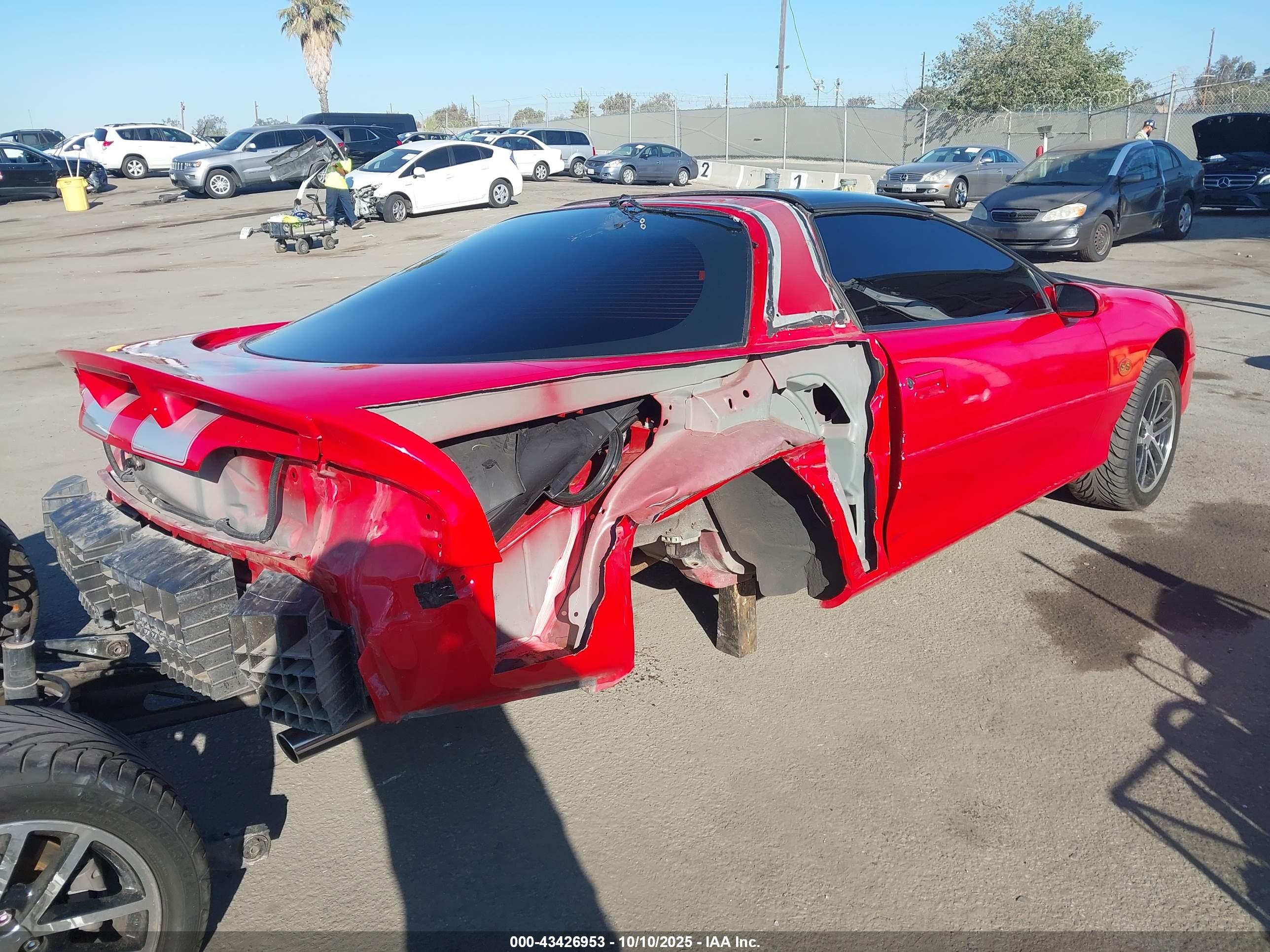 CHEVROLET CAMARO image 4