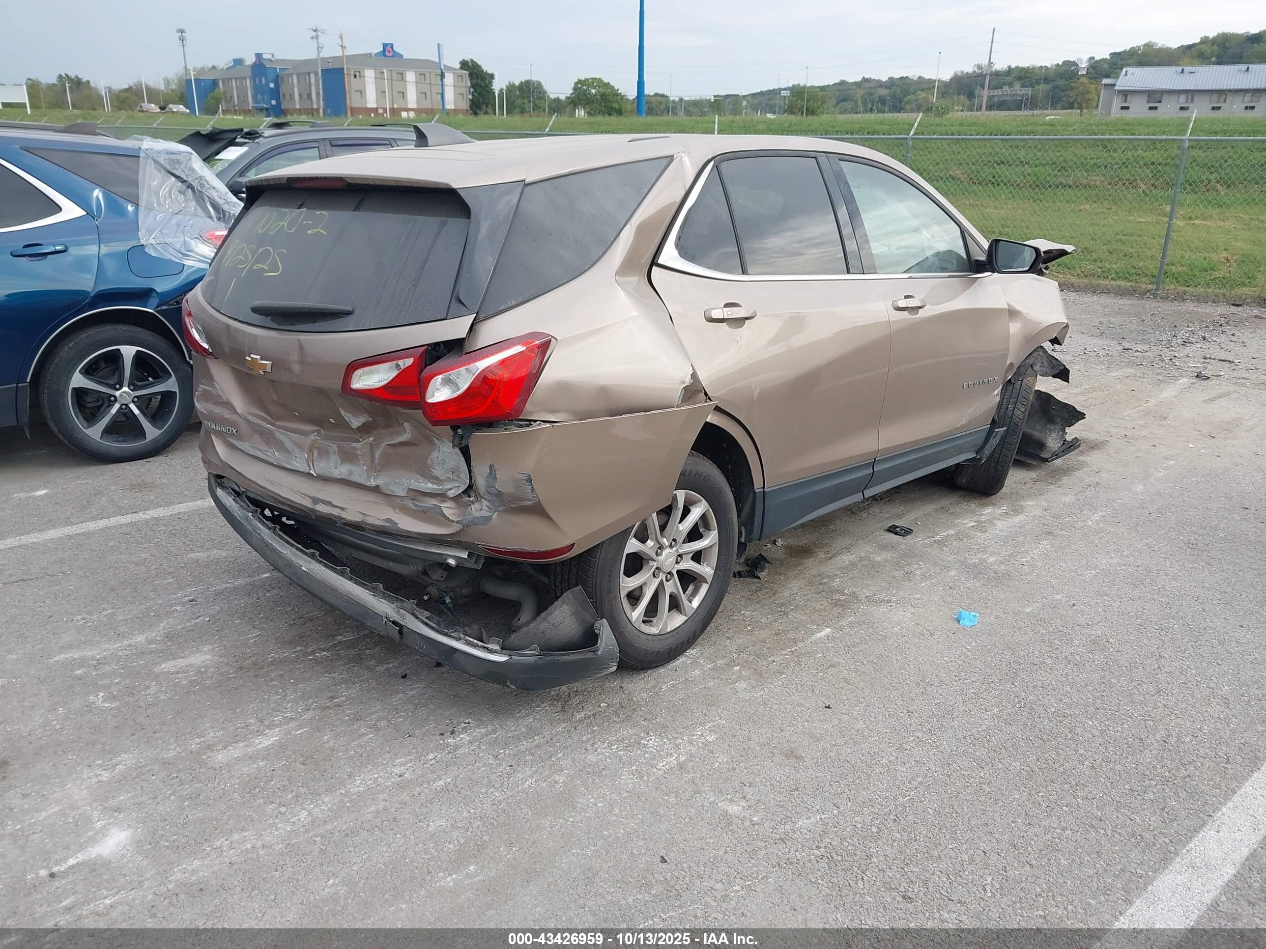 CHEVROLET EQUINOX image 4