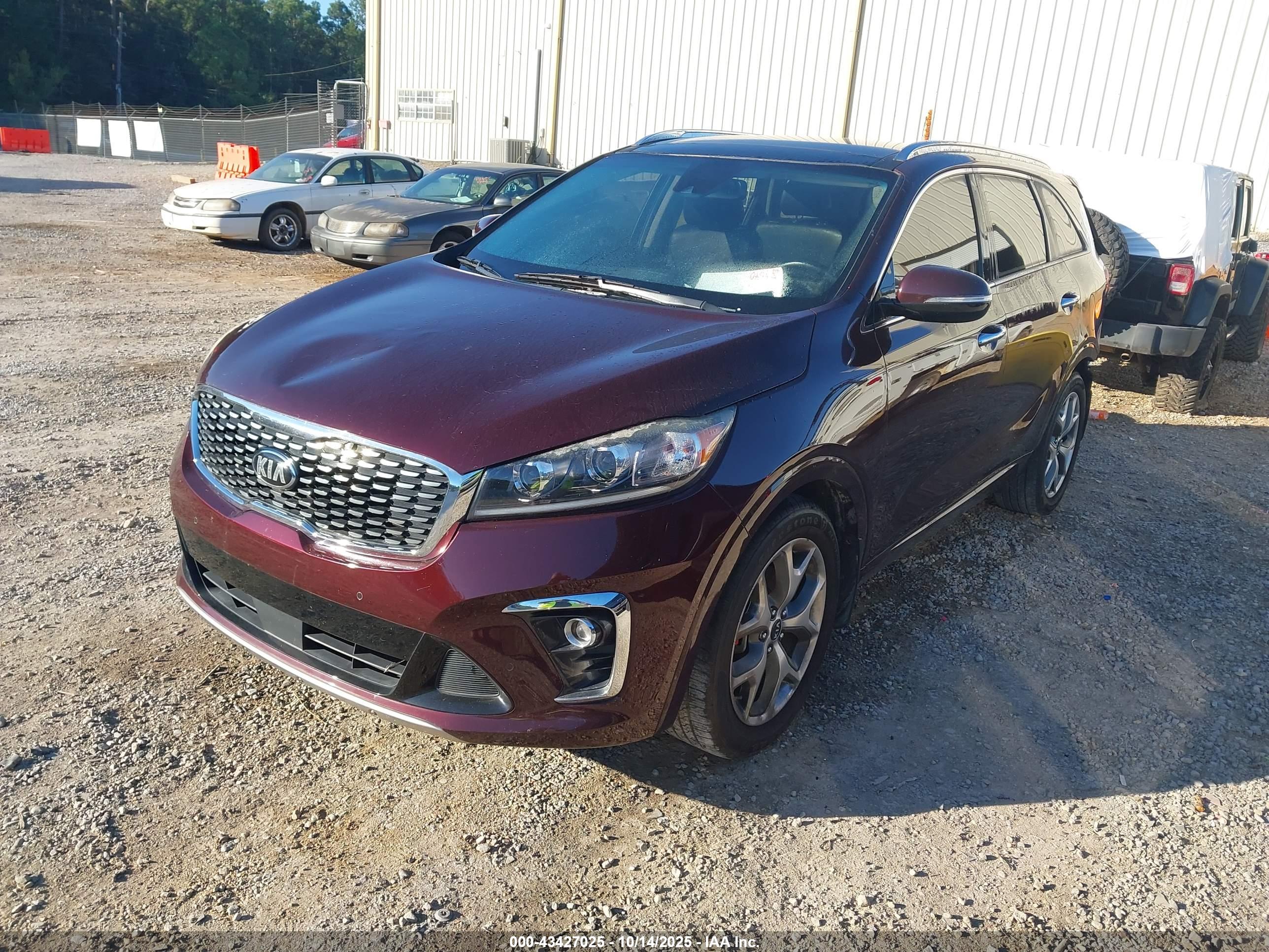 KIA SORENTO image 2