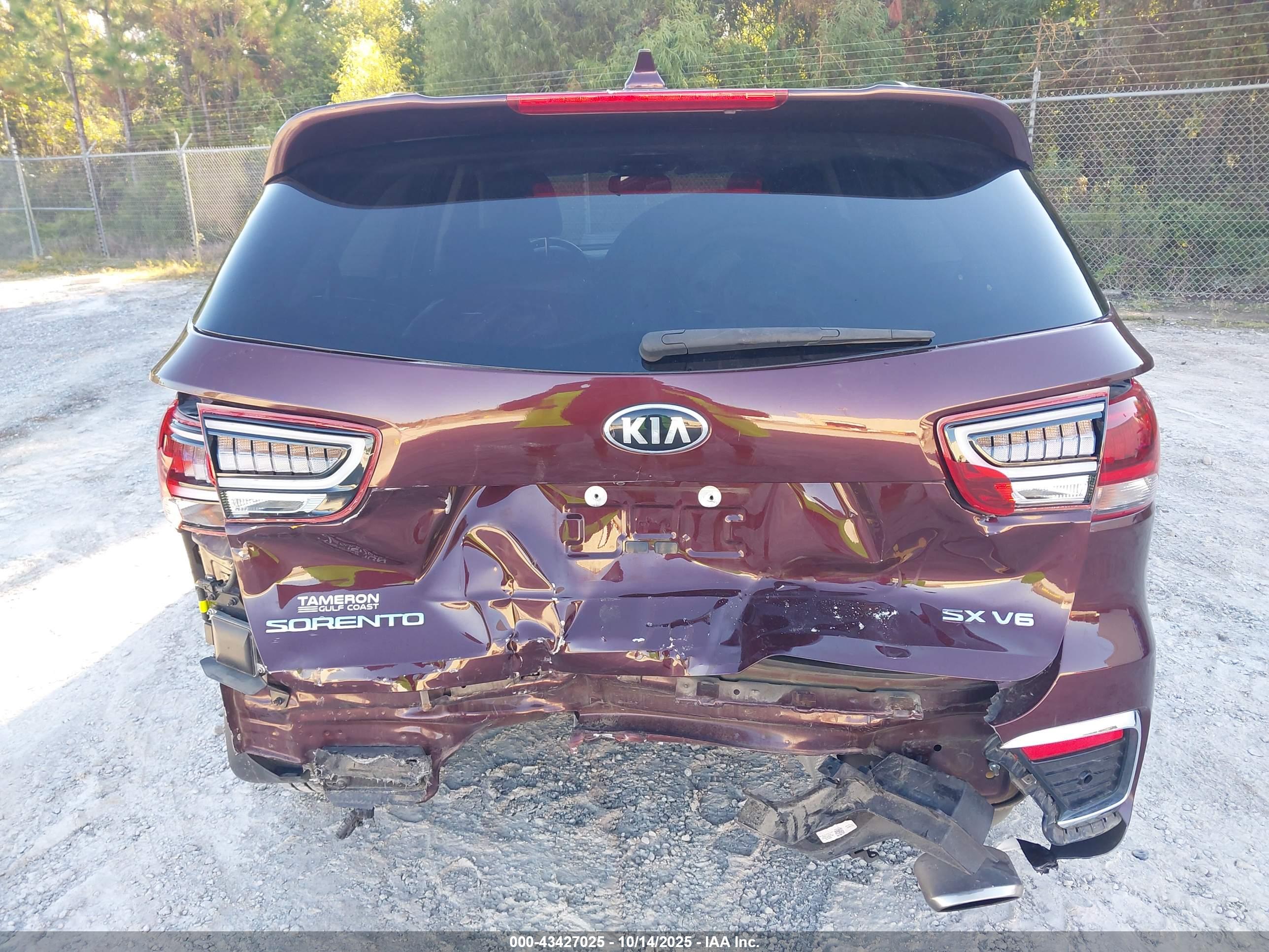KIA SORENTO image 6