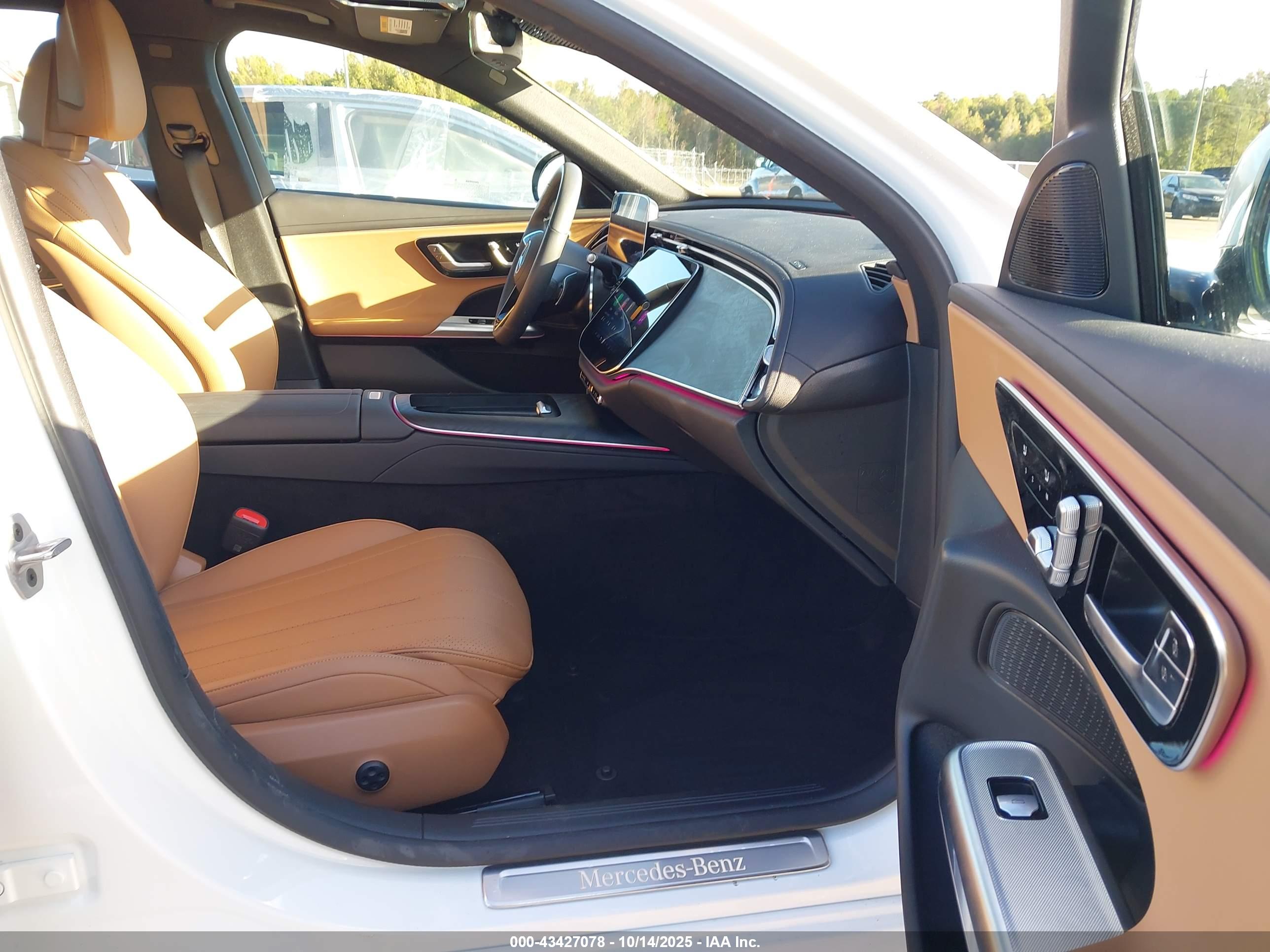 MERCEDES-BENZ E image 5