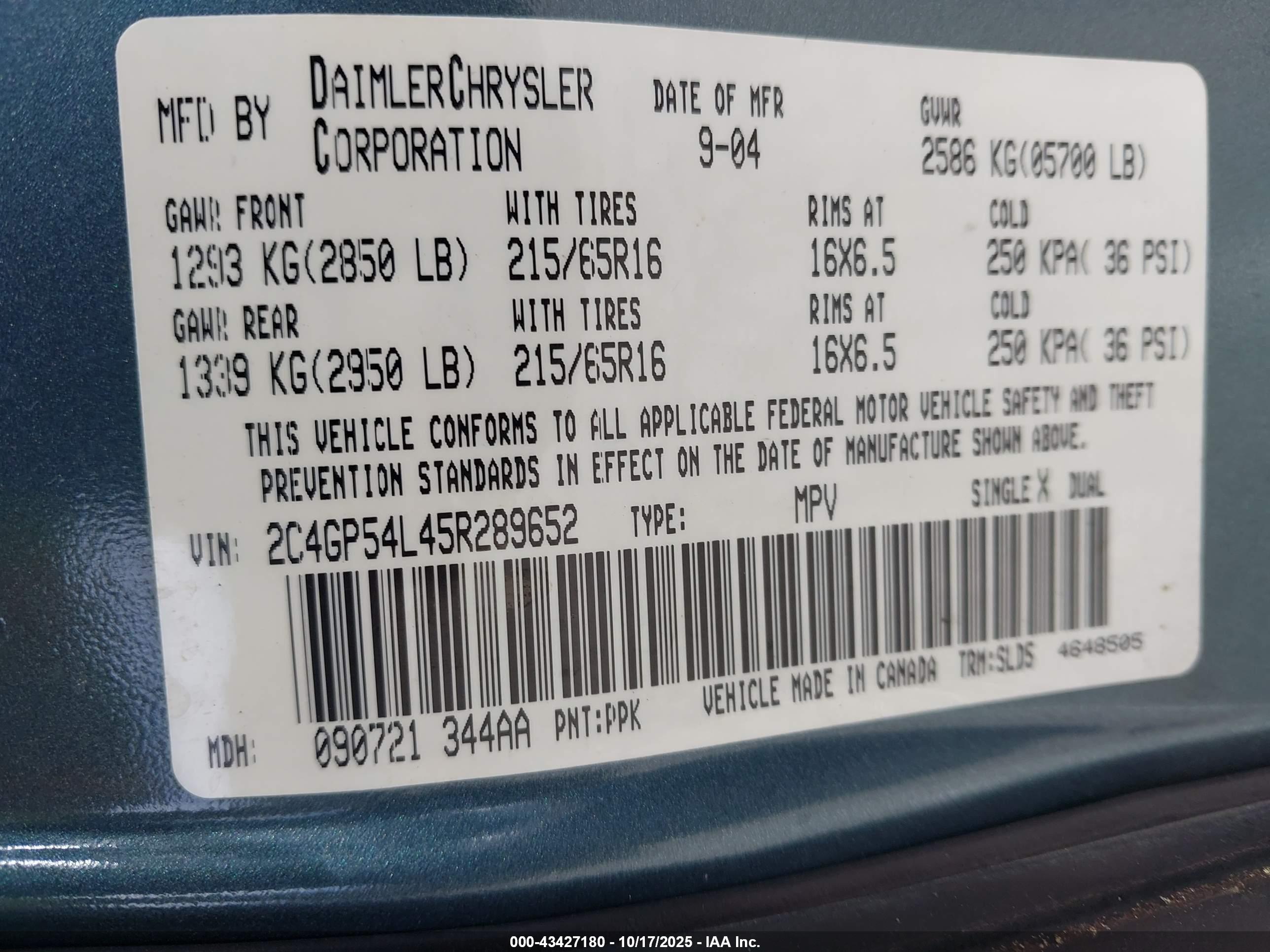CHRYSLER TOWN image 9