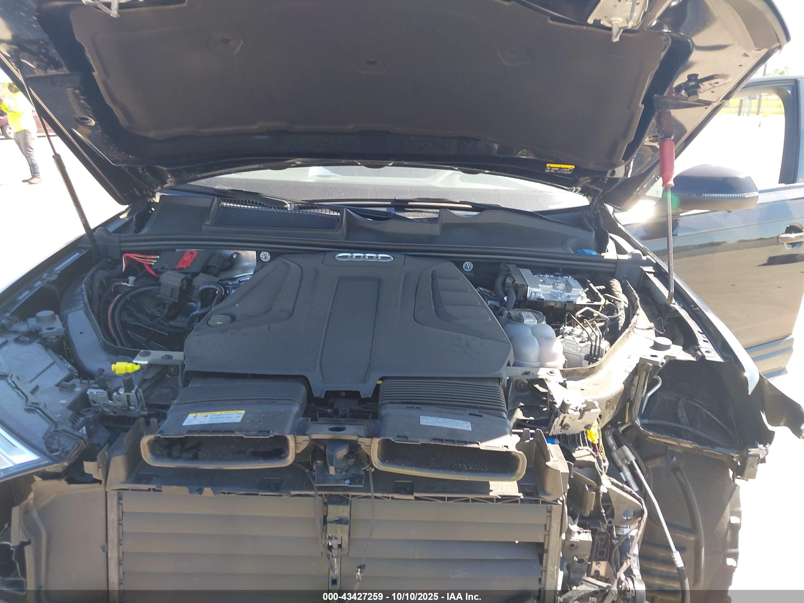 AUDI Q7 image 10