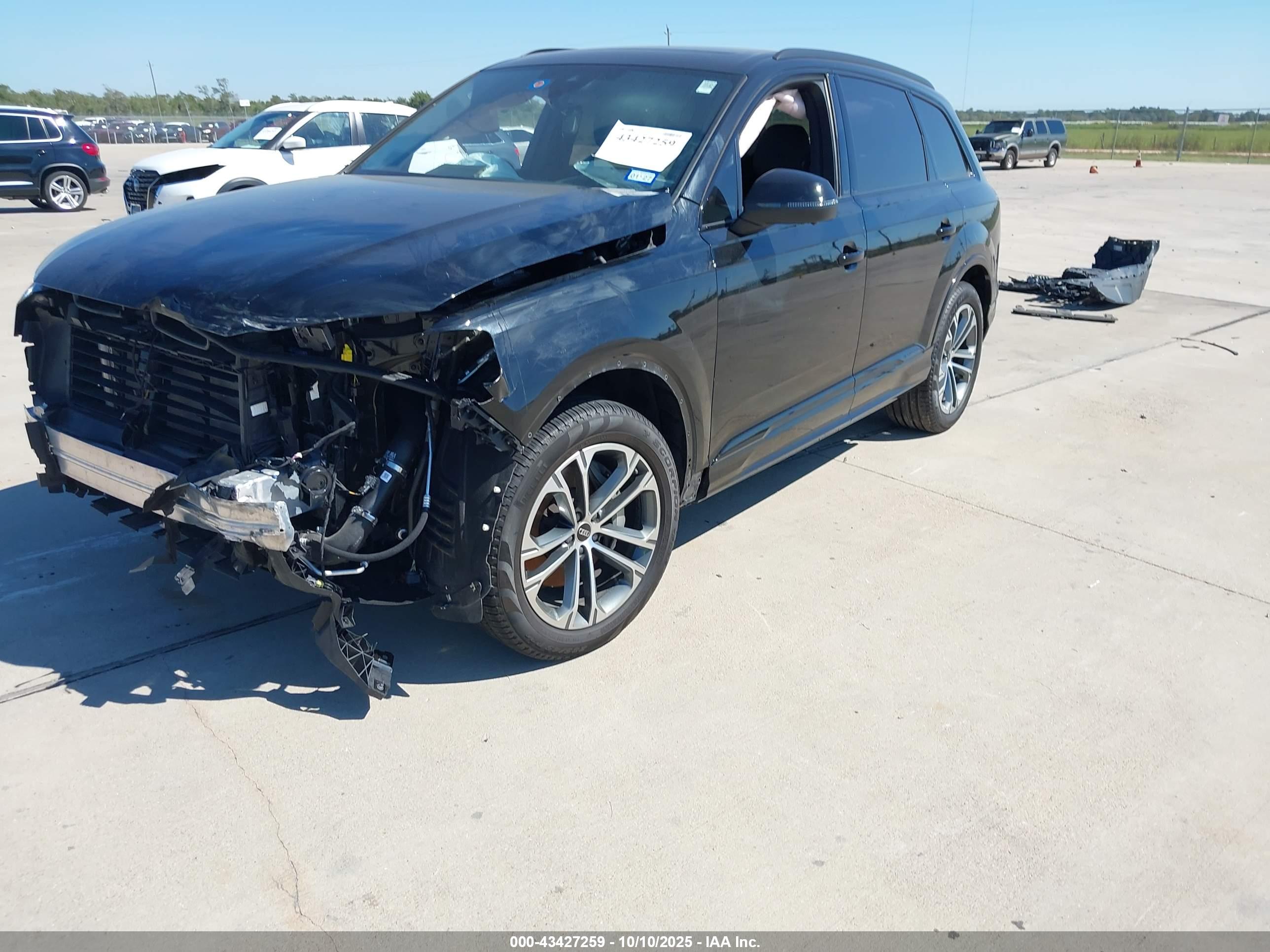 AUDI Q7 image 2