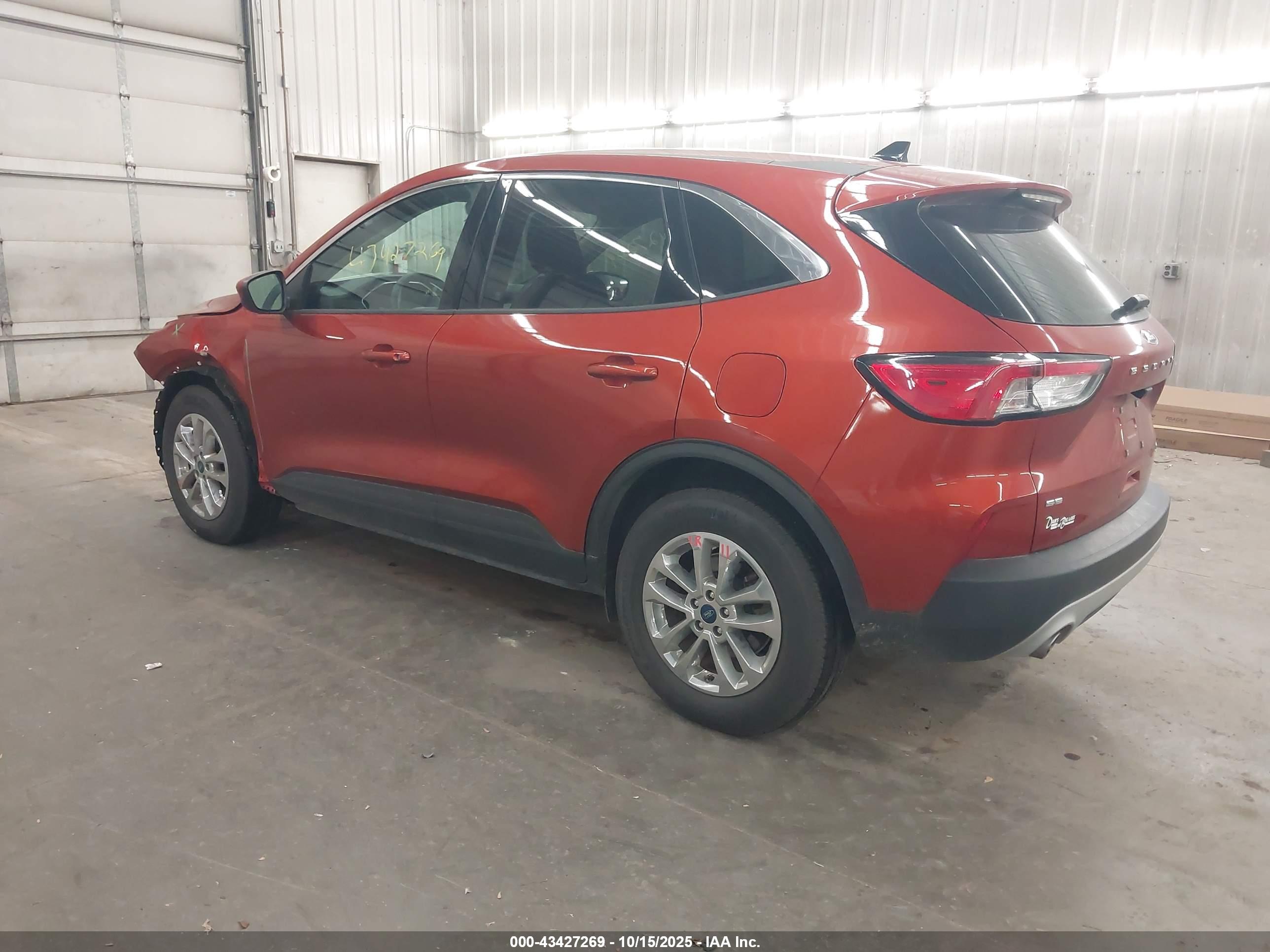 FORD ESCAPE image 3