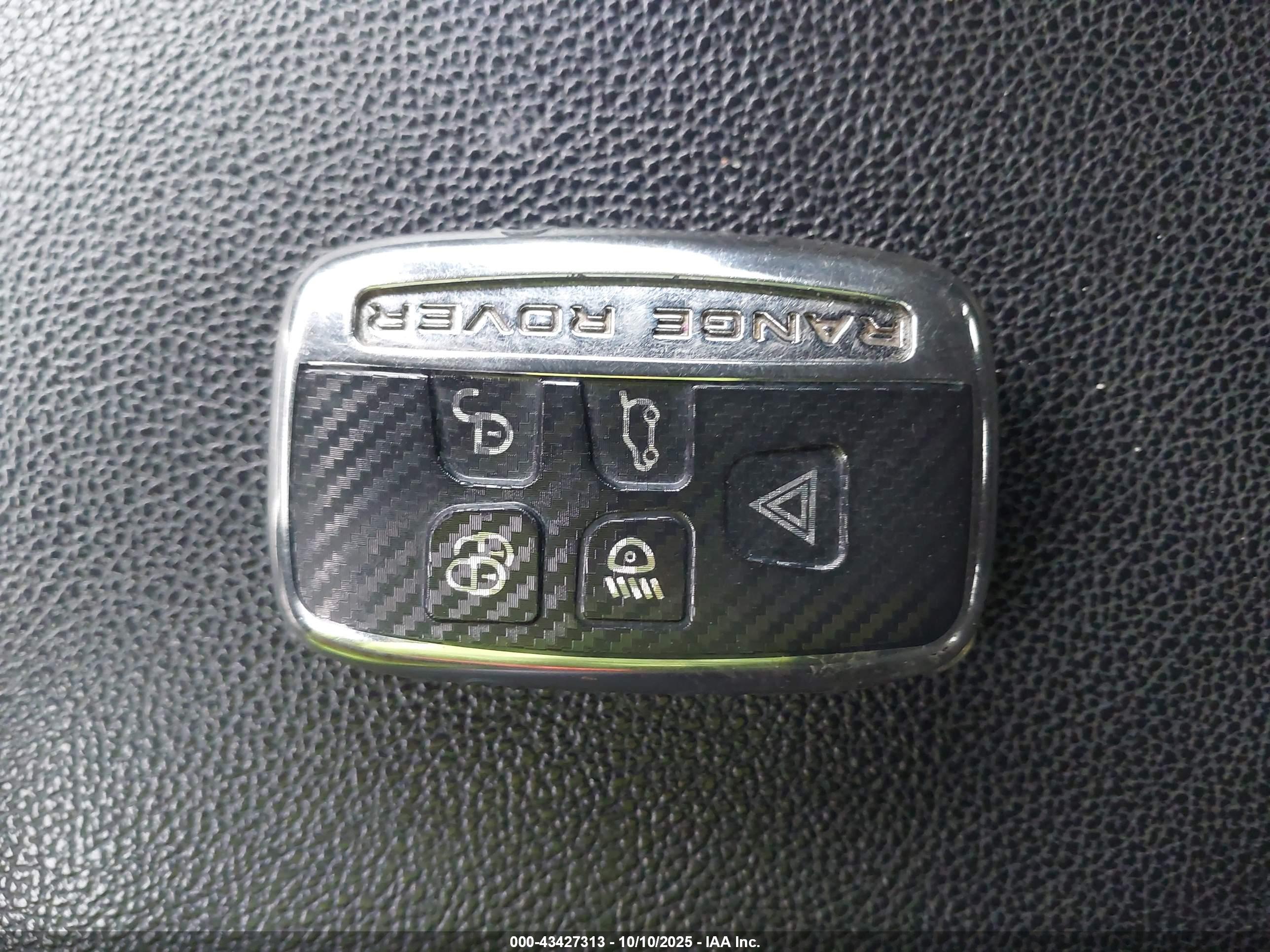 LAND ROVER image 11