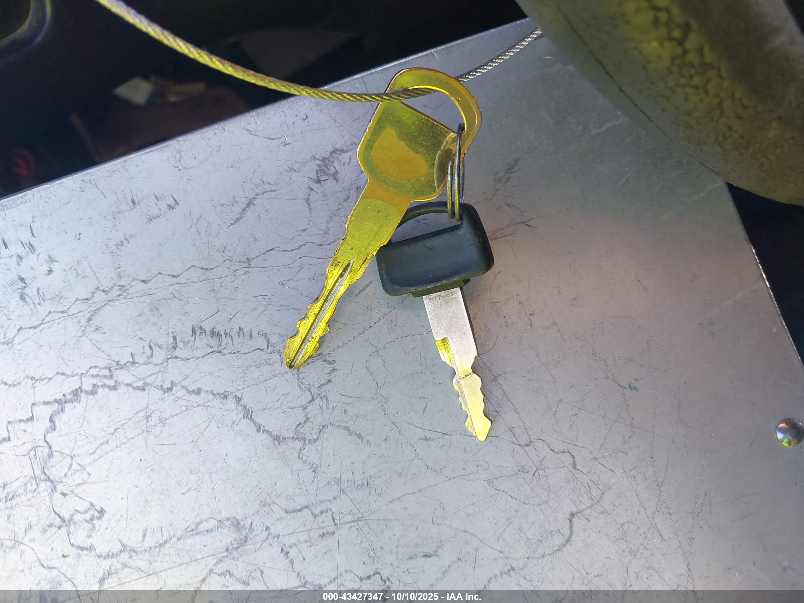 CHEVROLET EXPRESS image 11
