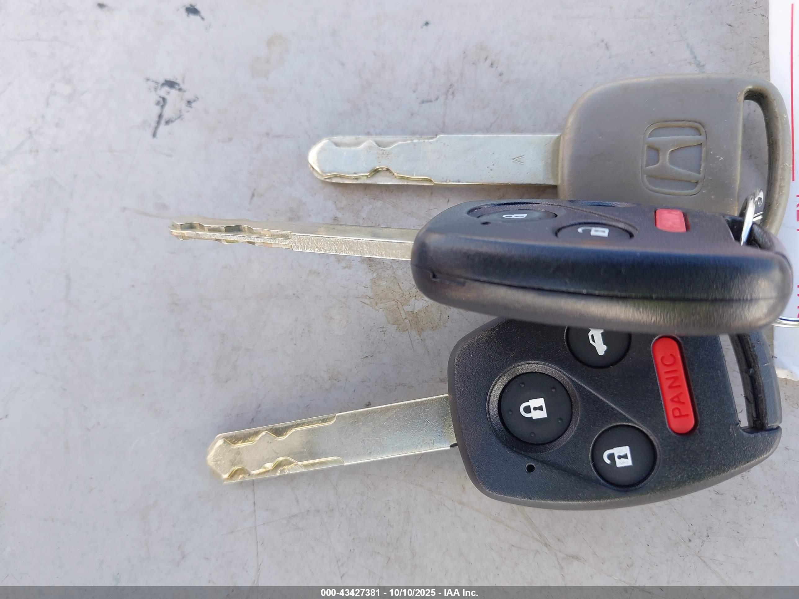 HONDA CIVIC image 11