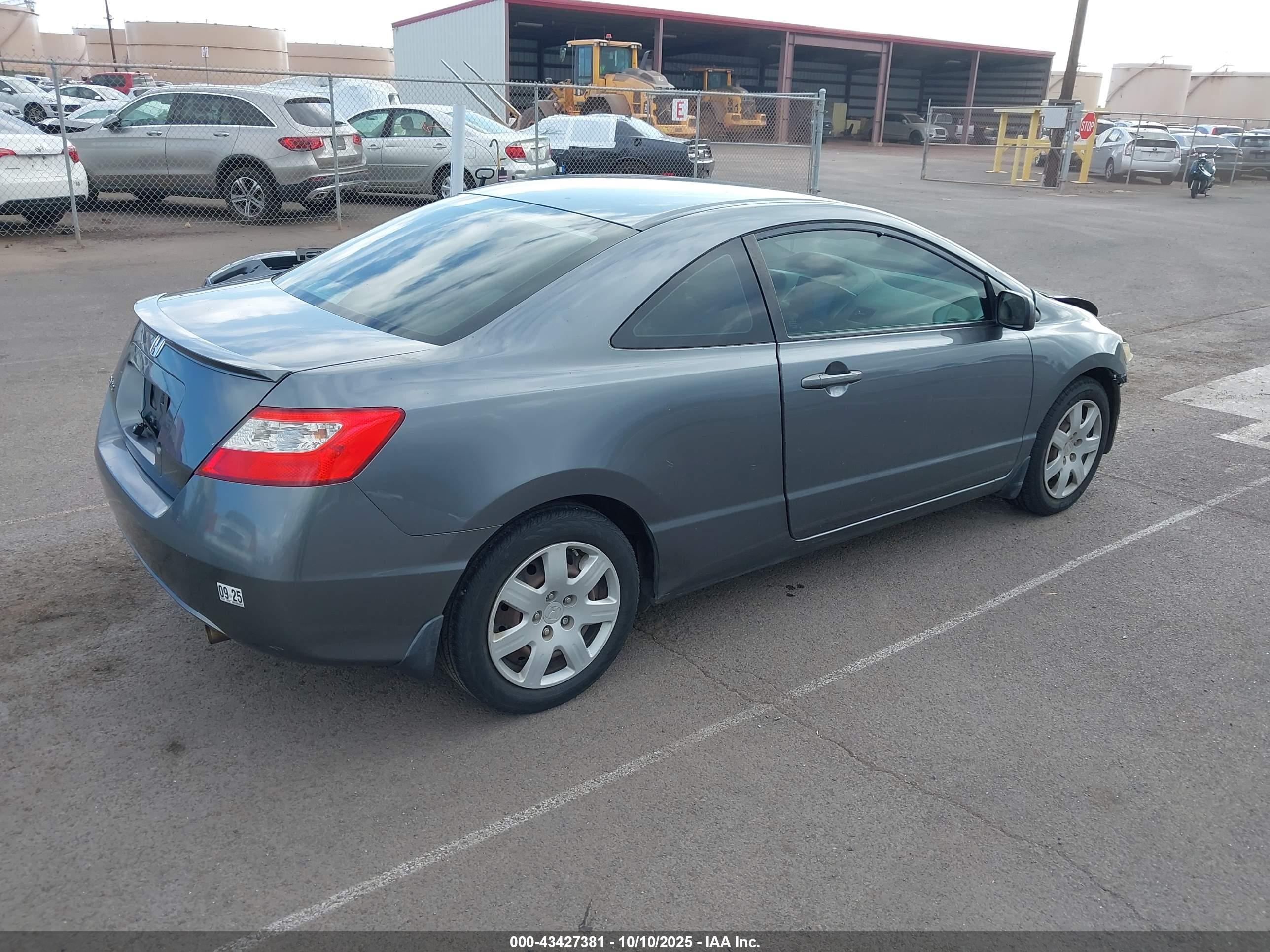 HONDA CIVIC image 4