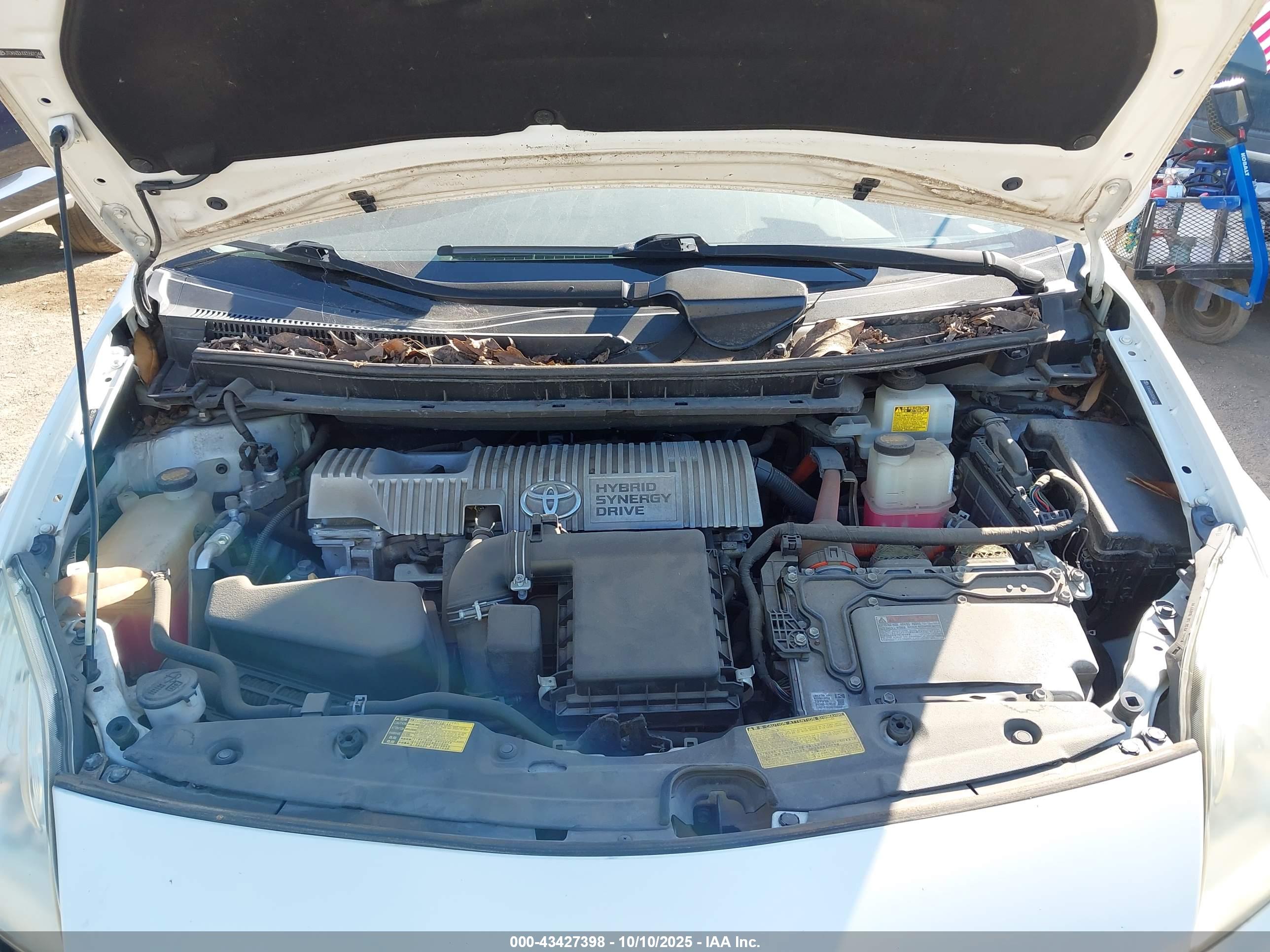 TOYOTA PRIUS image 10