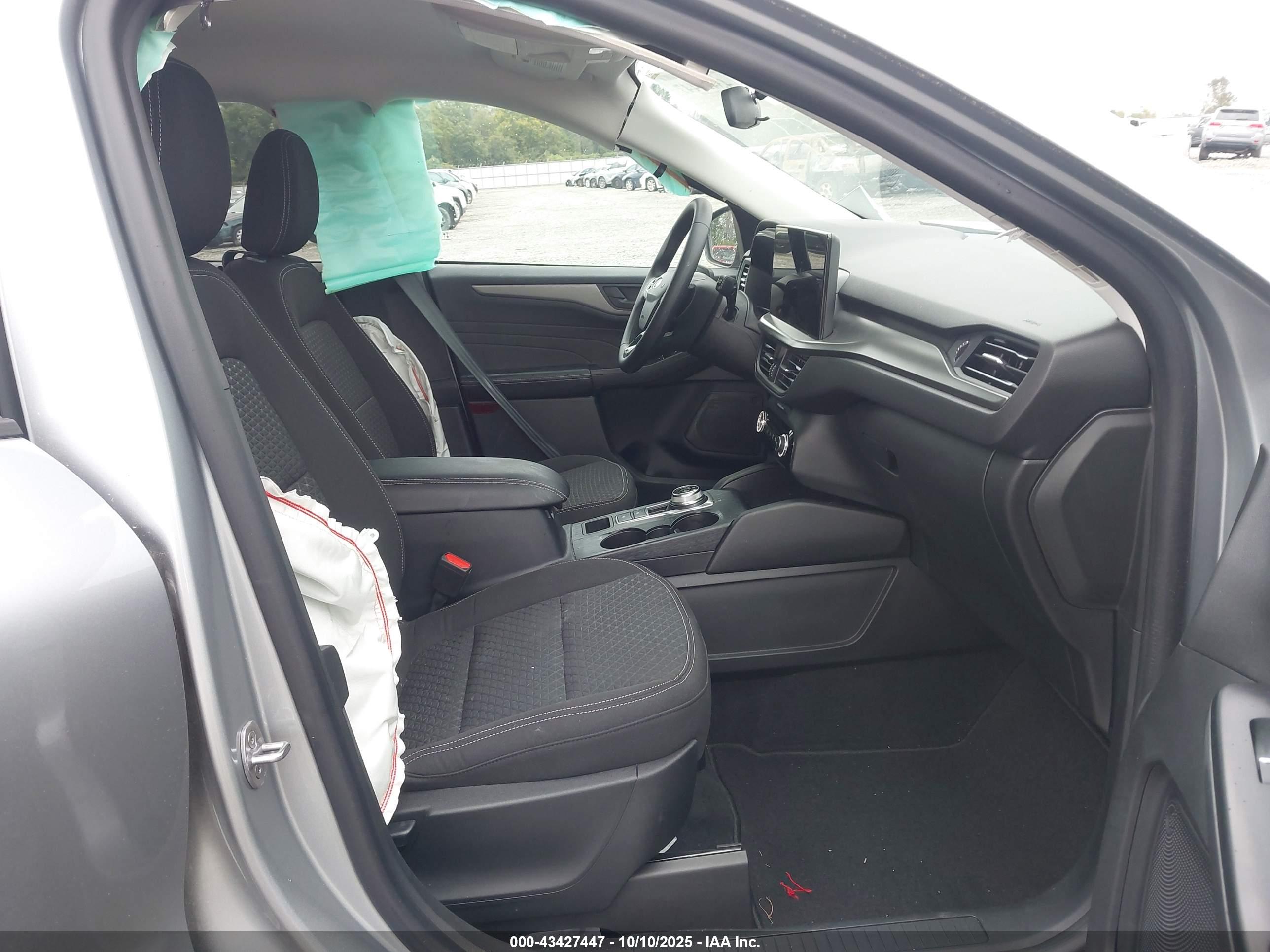 FORD ESCAPE image 5