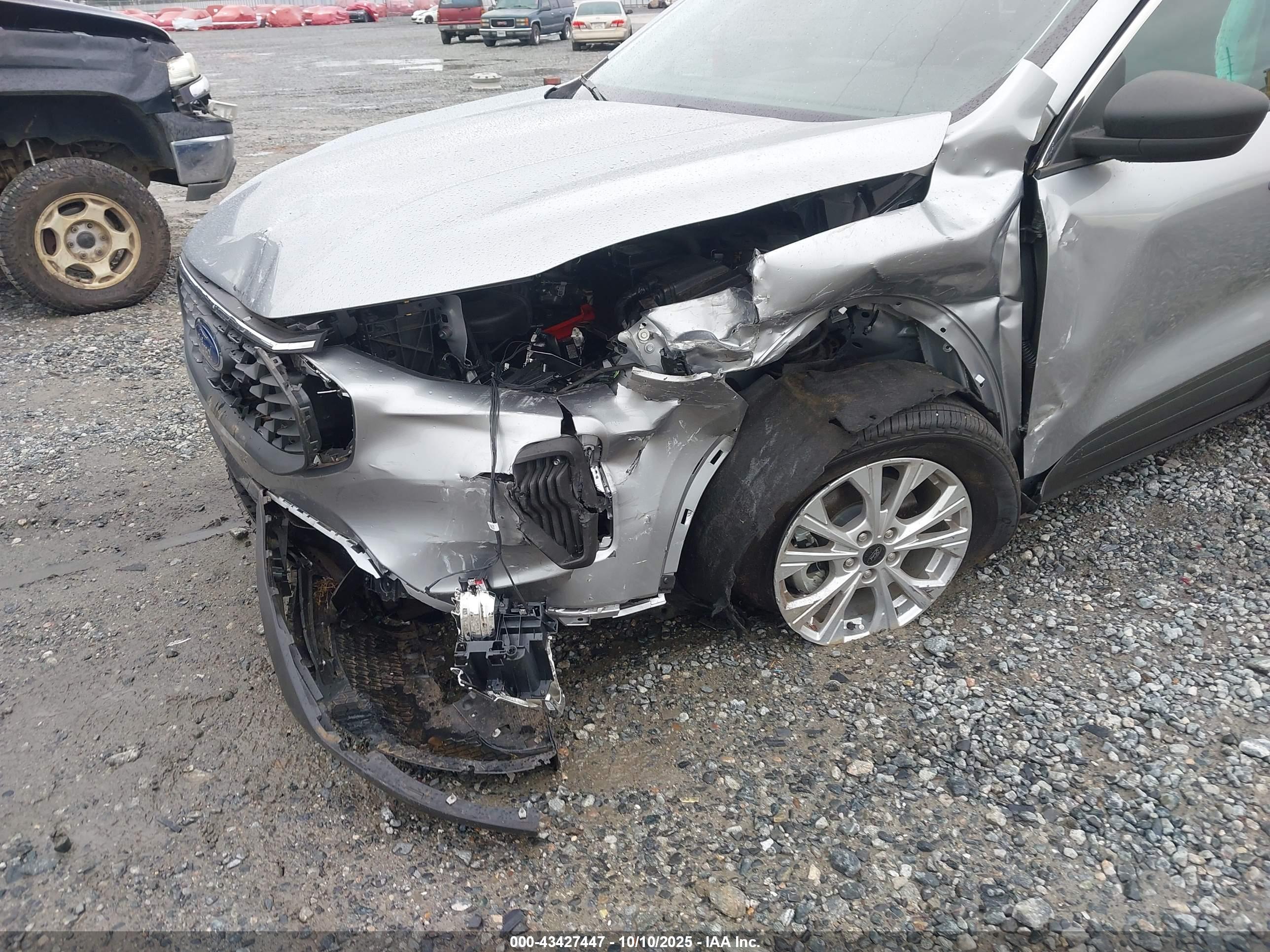 FORD ESCAPE image 6