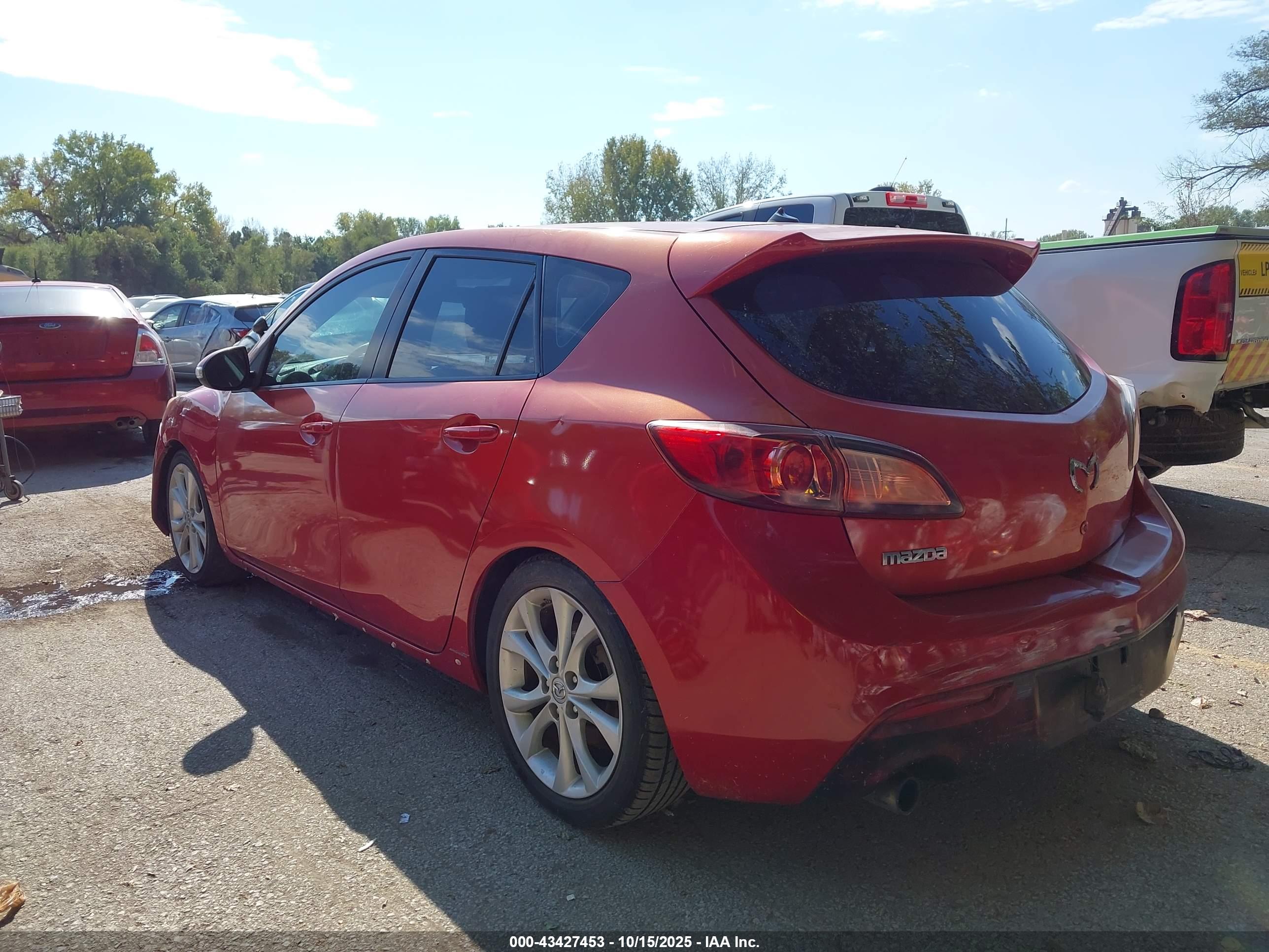 MAZDA MAZDA3 image 3