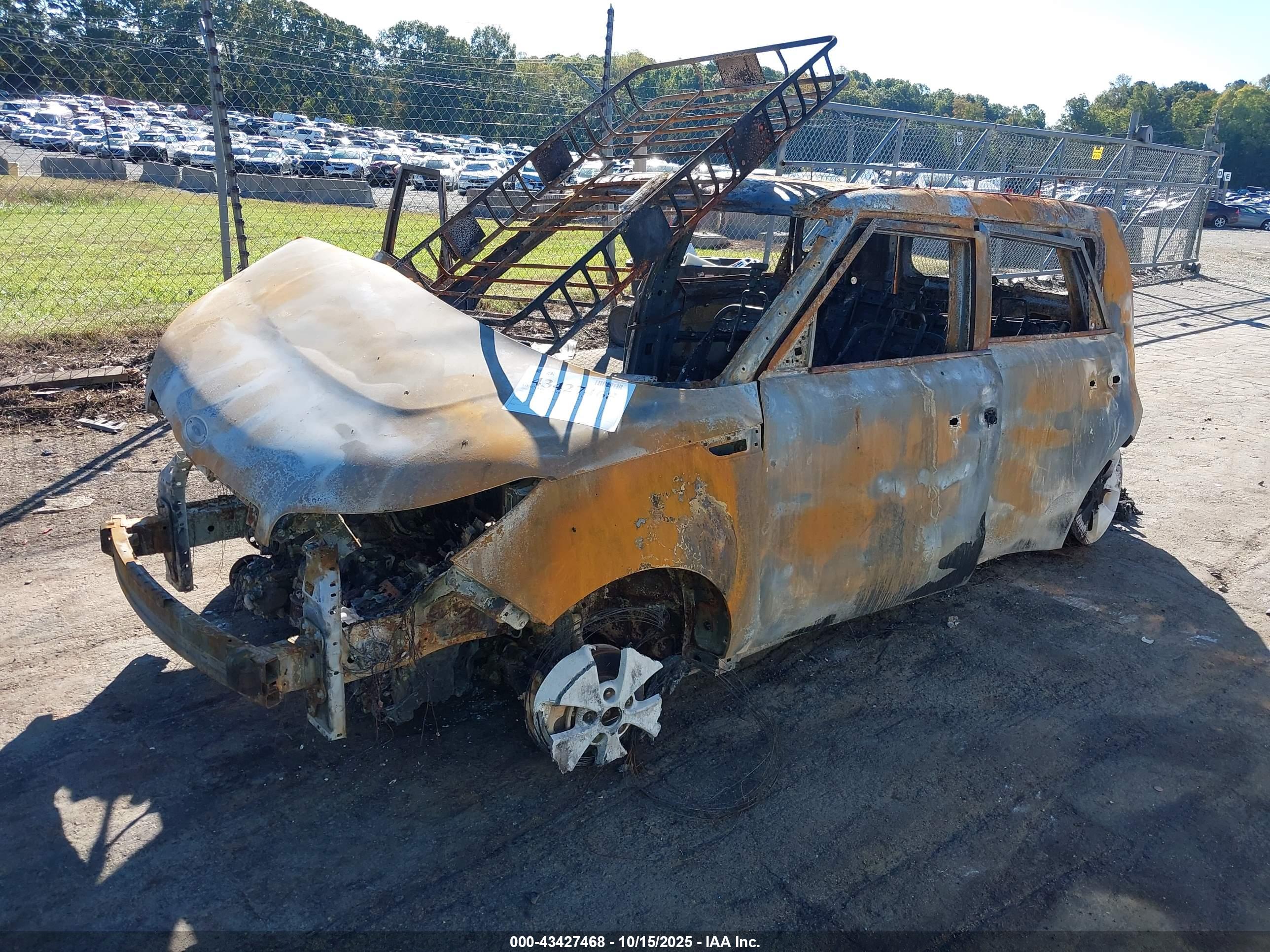 KIA SOUL image 2