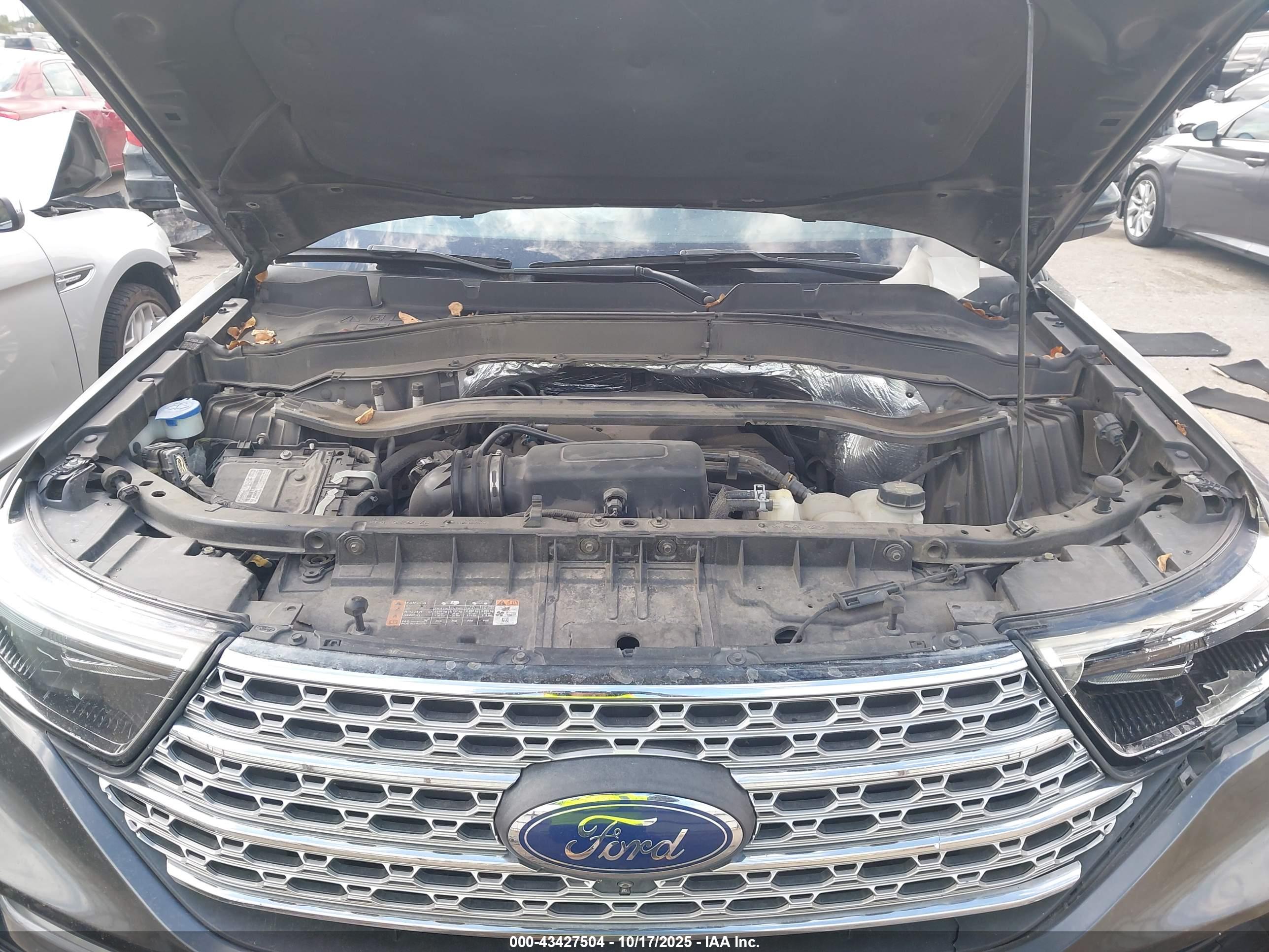 FORD EXPLORER image 10