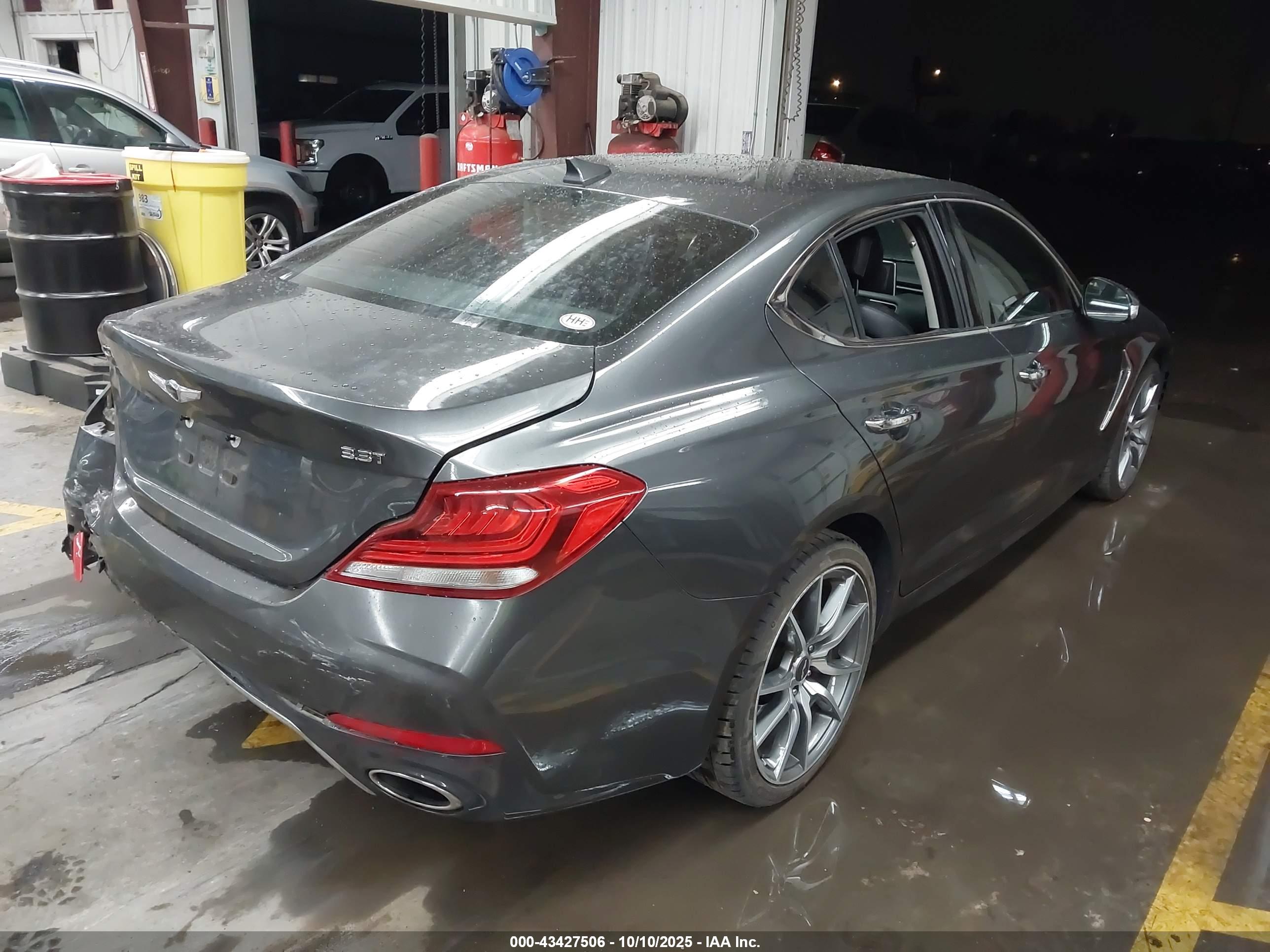 GENESIS G70 image 4