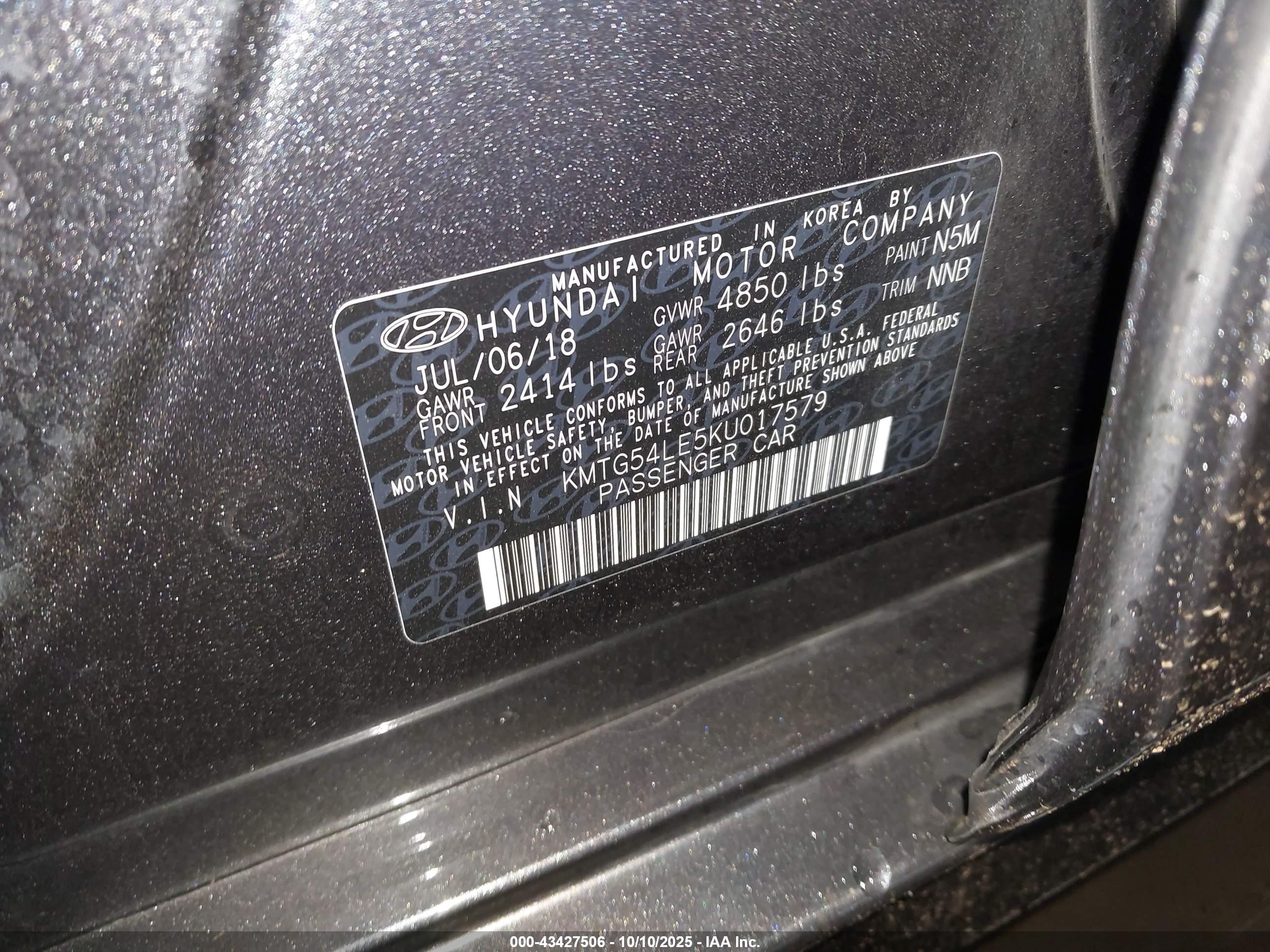 GENESIS G70 image 9