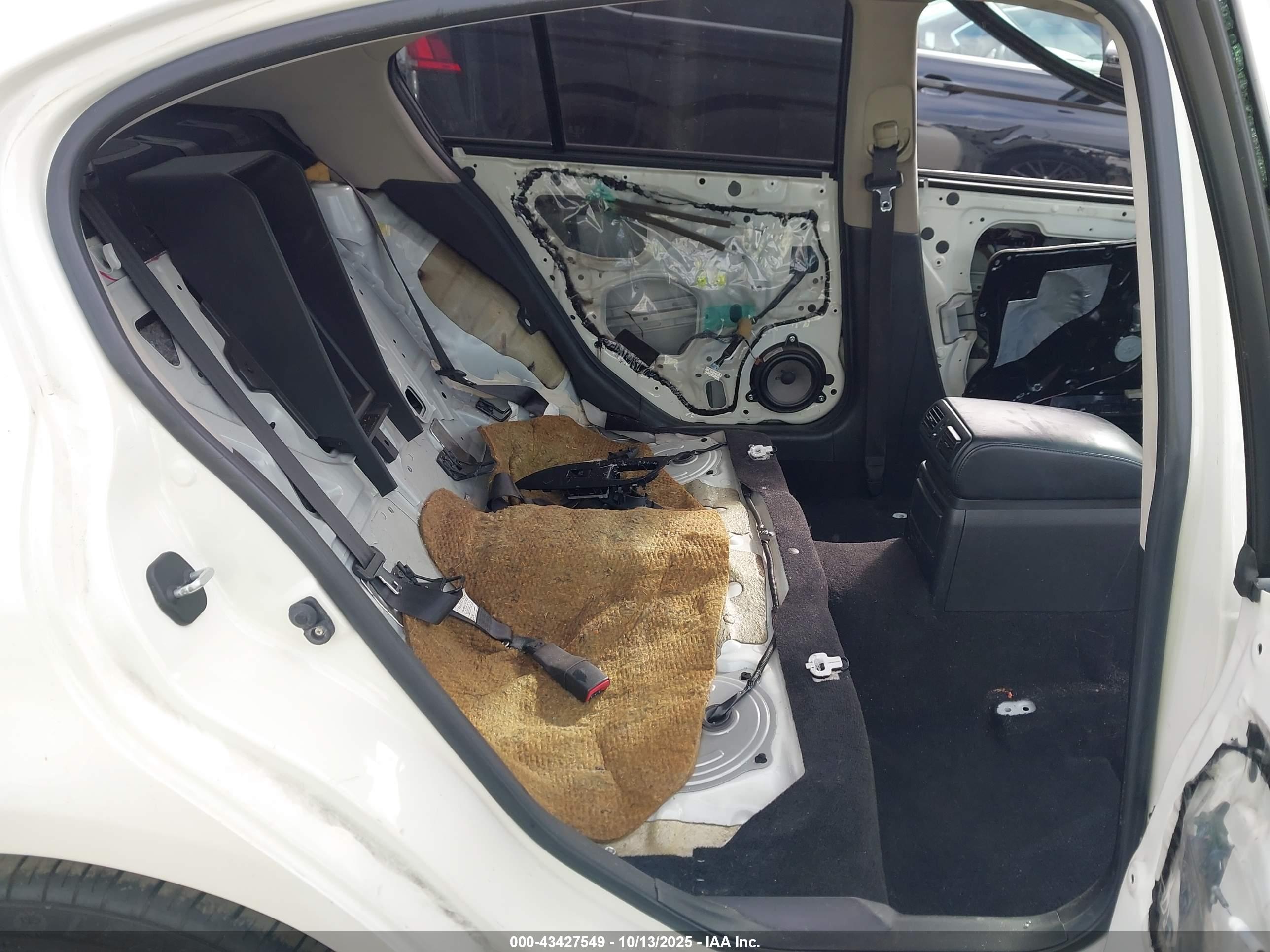 INFINITI G35 image 8