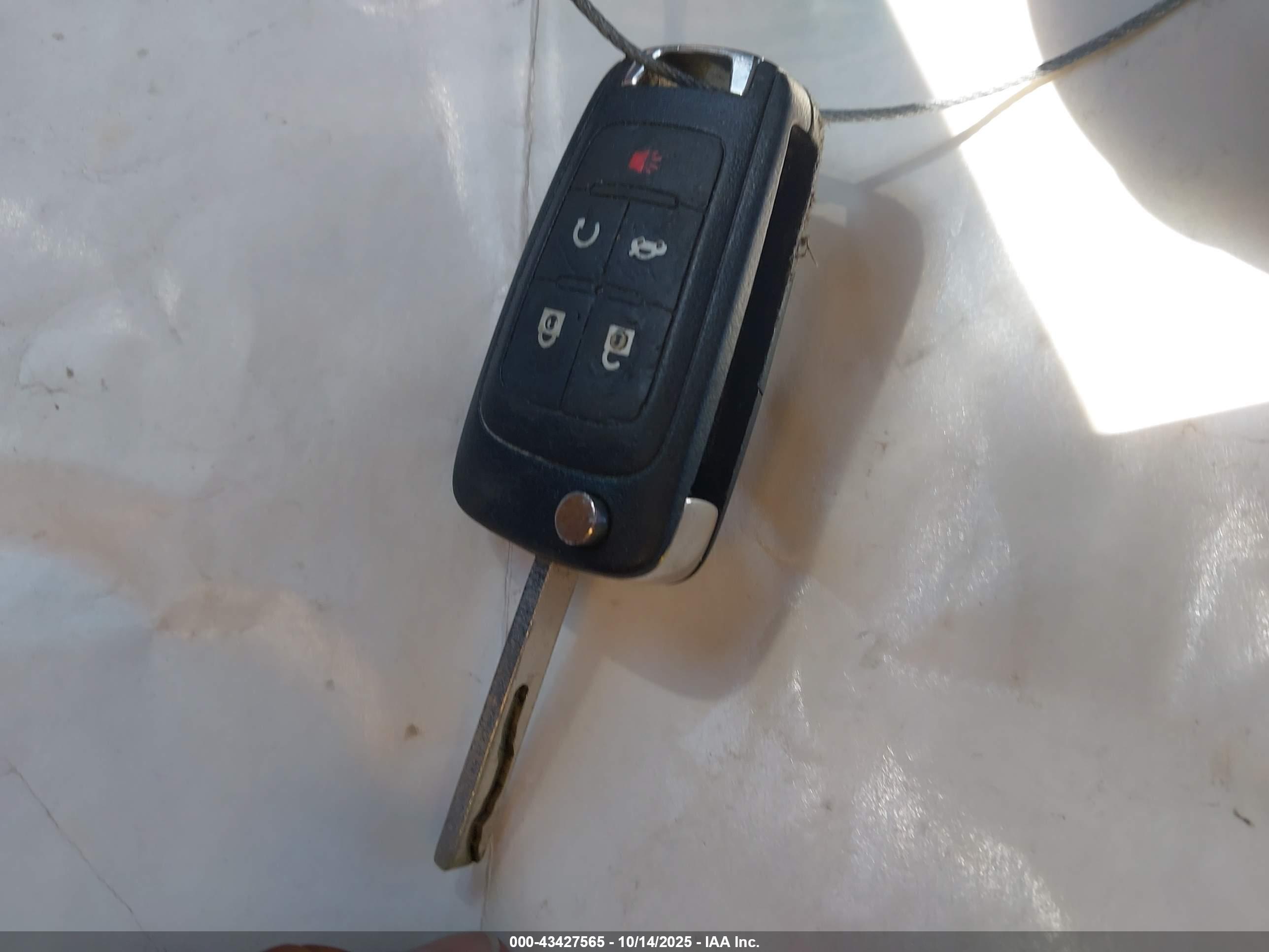 CHEVROLET EQUINOX image 11