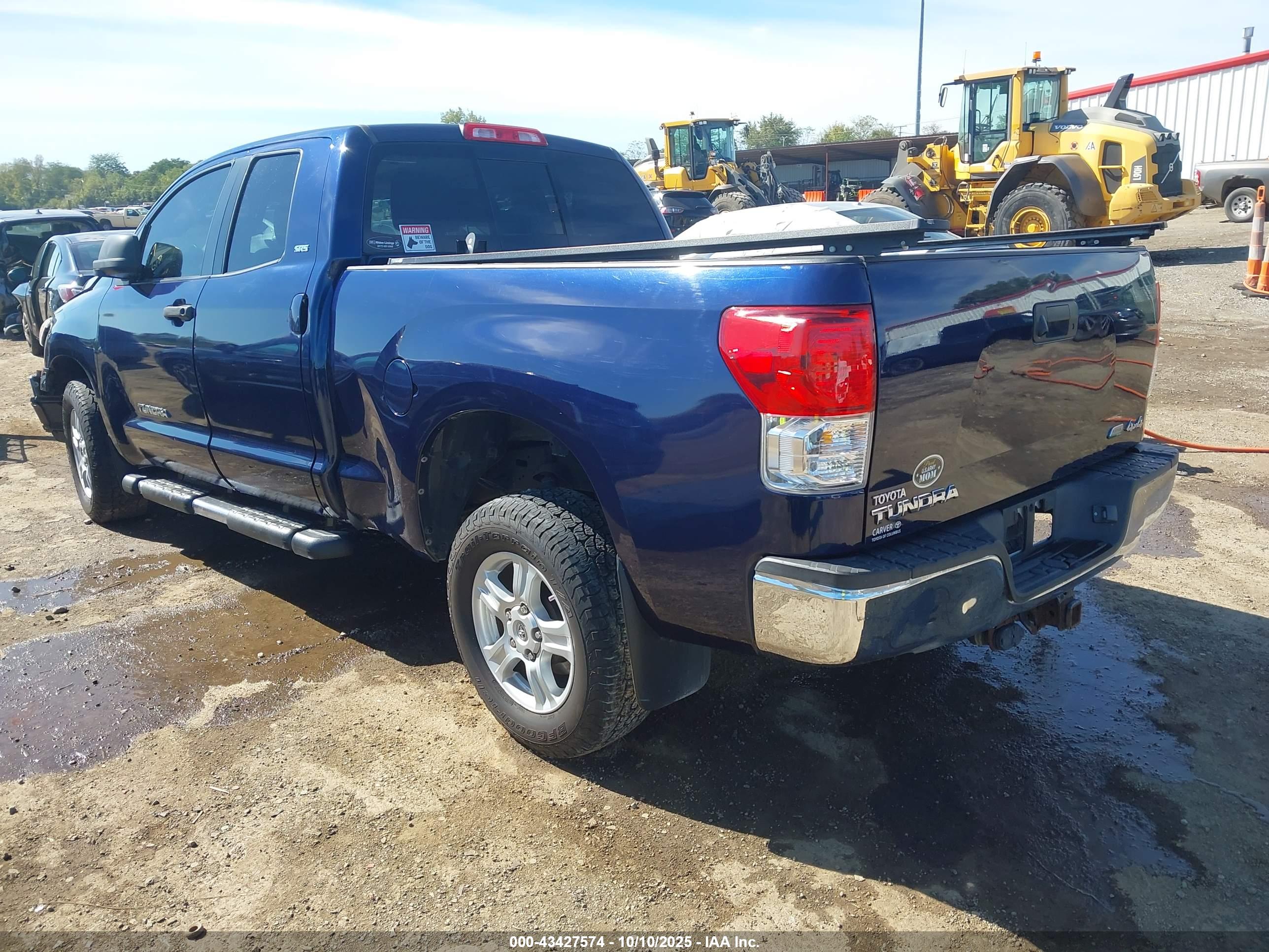 TOYOTA TUNDRA image 3