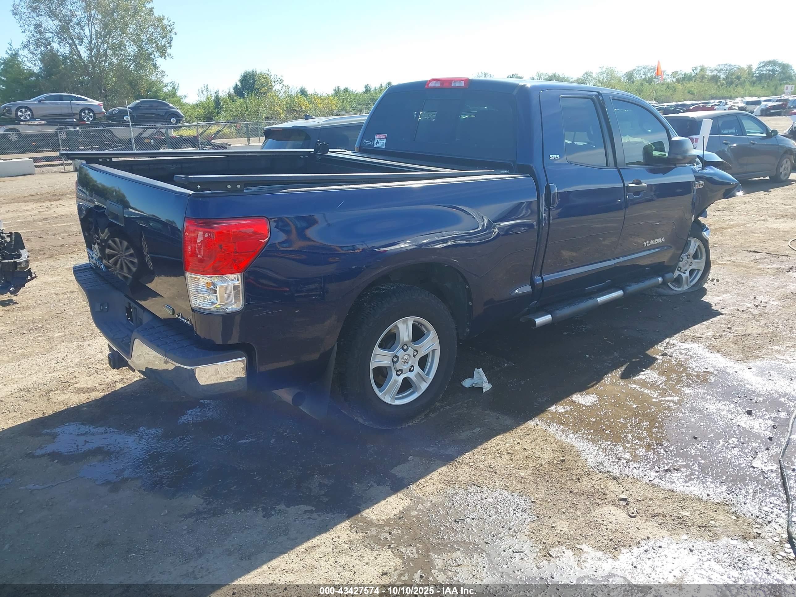 TOYOTA TUNDRA image 4