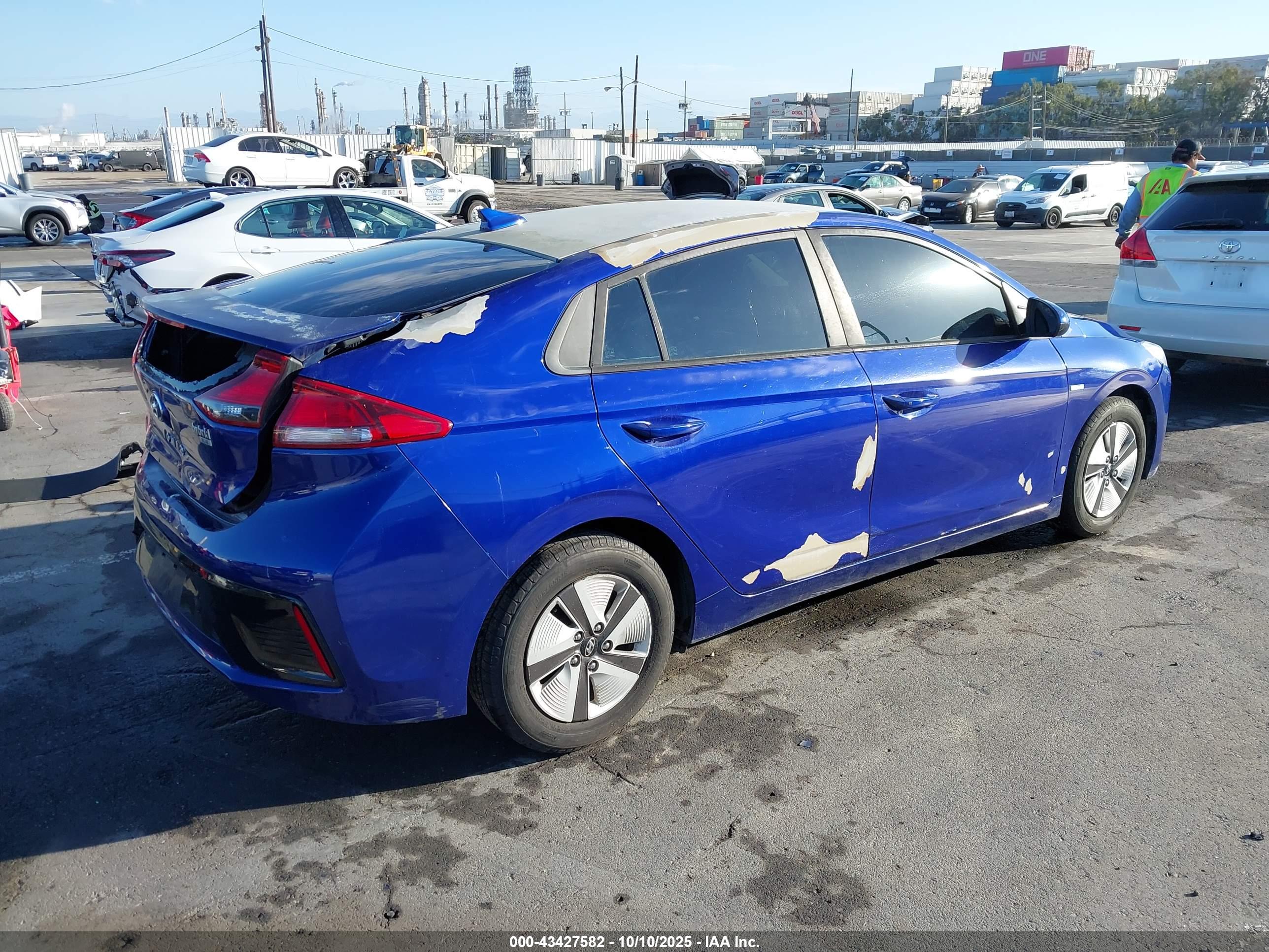 HYUNDAI IONIQ image 4