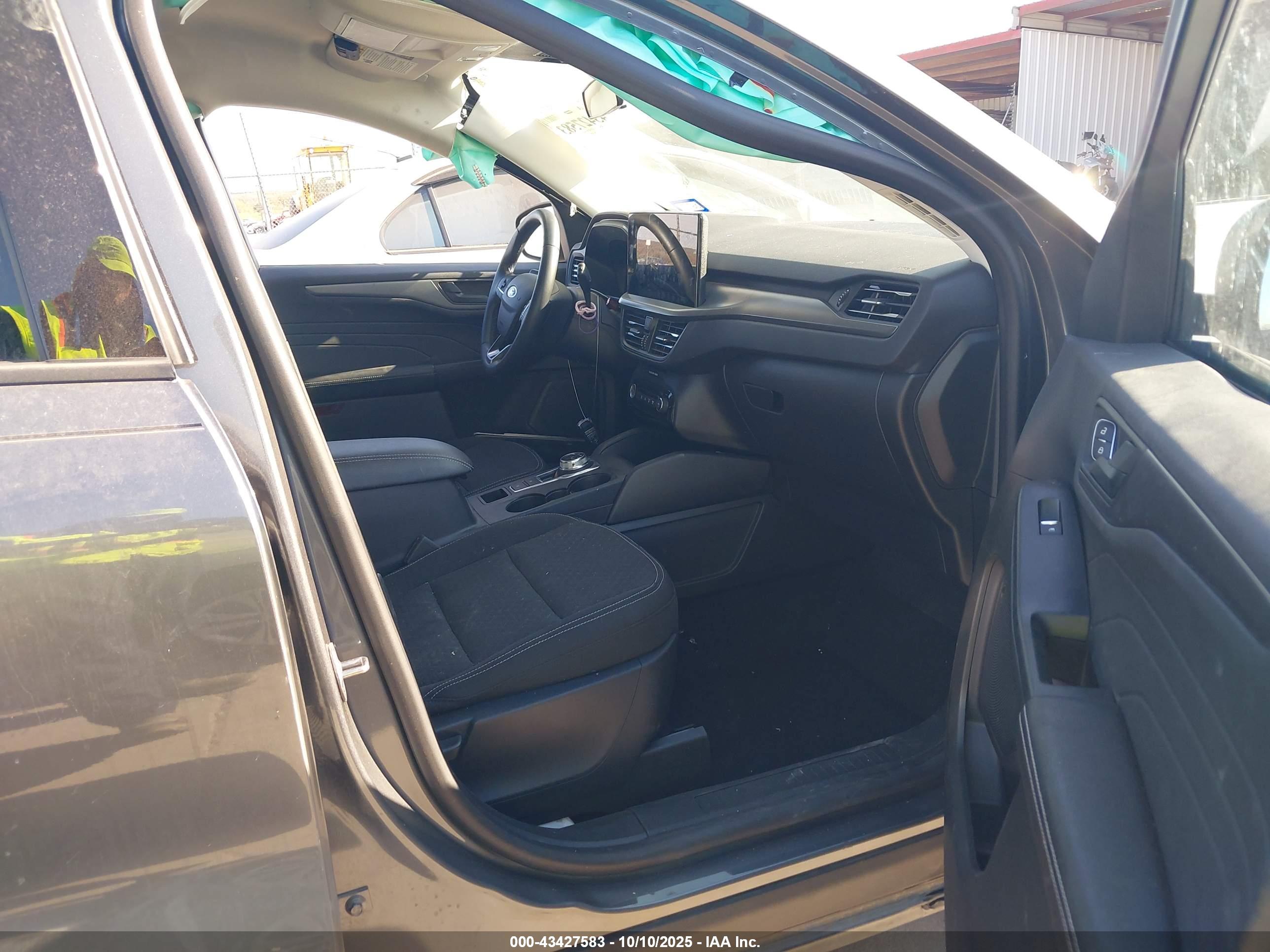 FORD ESCAPE image 5