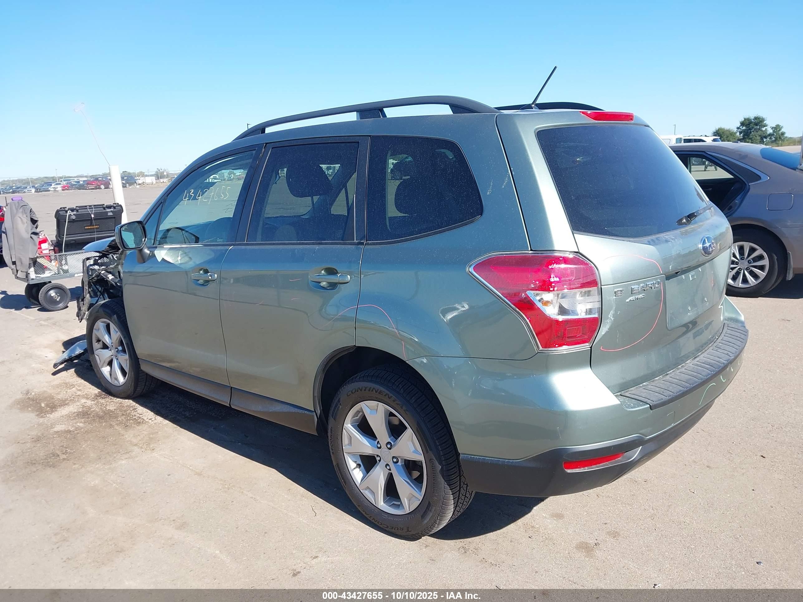 SUBARU FORESTER image 3