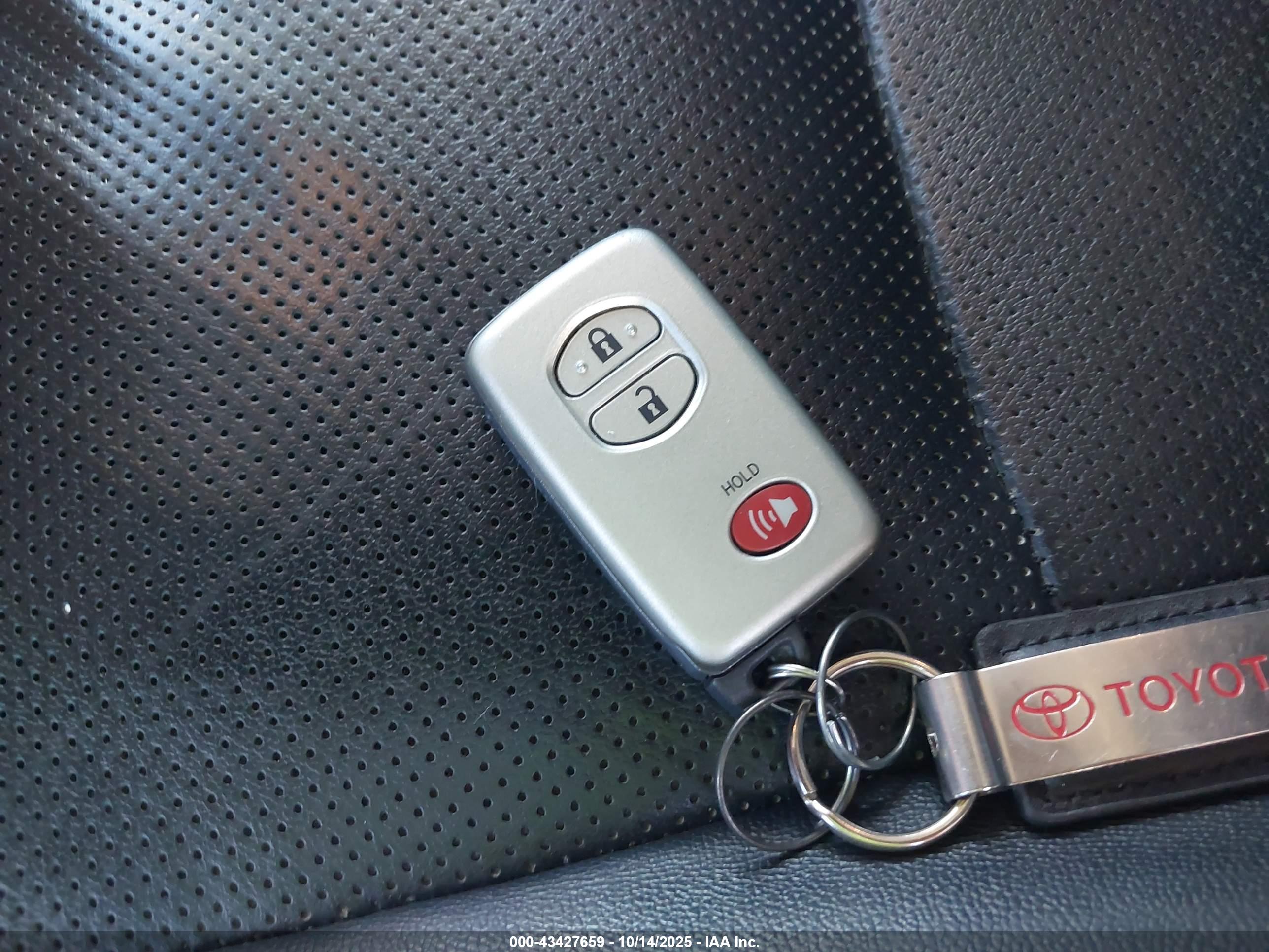 TOYOTA 4RUNNER image 11