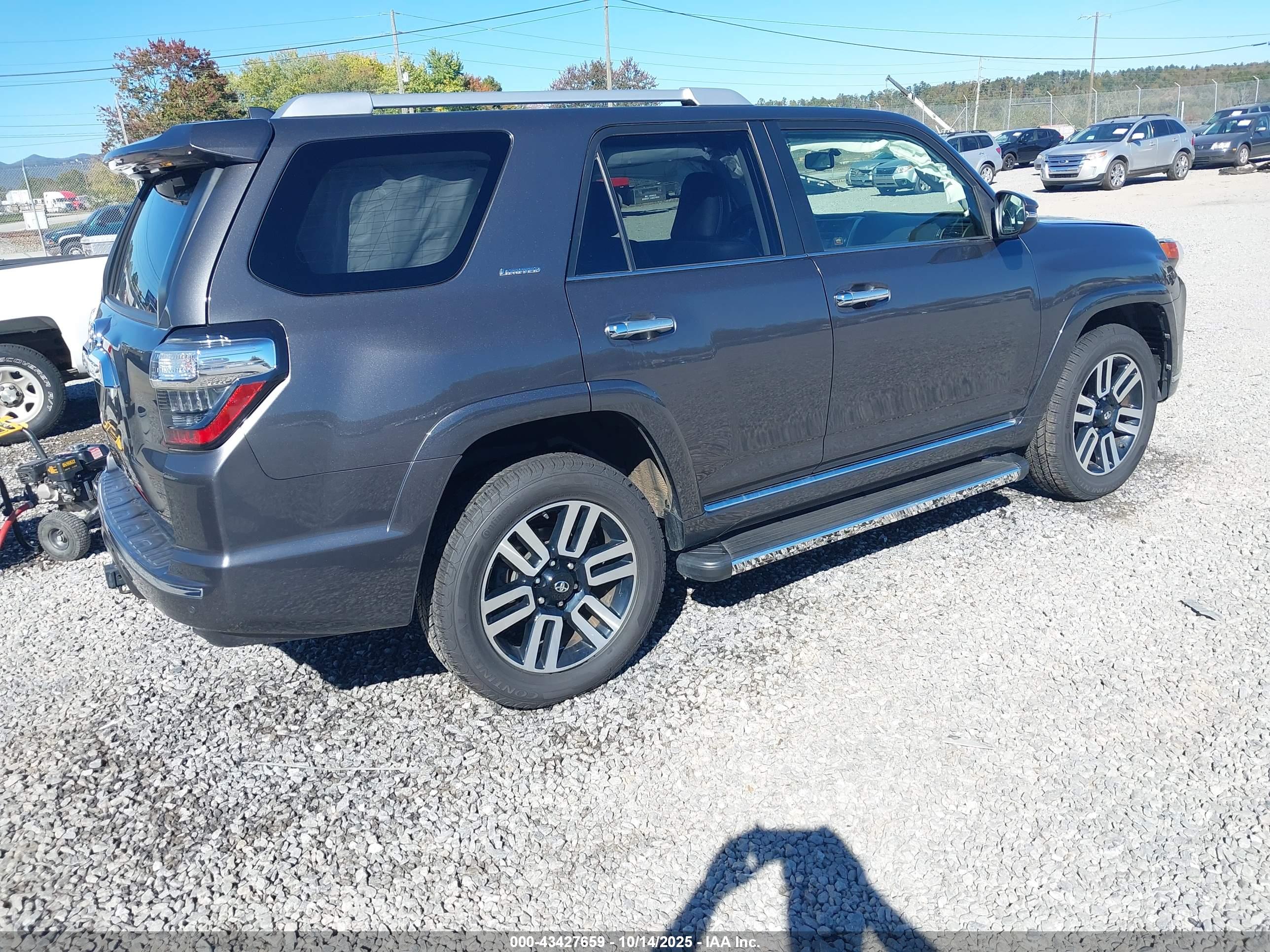 TOYOTA 4RUNNER image 4